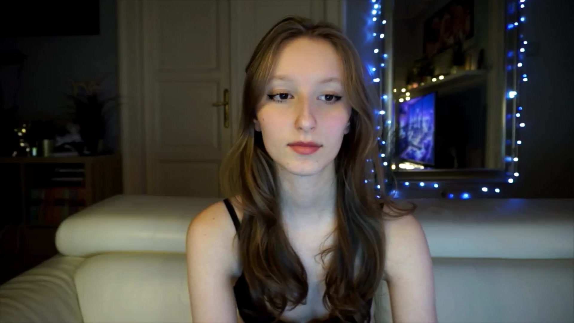 Gallery image thumbnail from Sw33t_g1rl's myfreecams stream on, 03/17/2026, 19:14 image 8 of 20