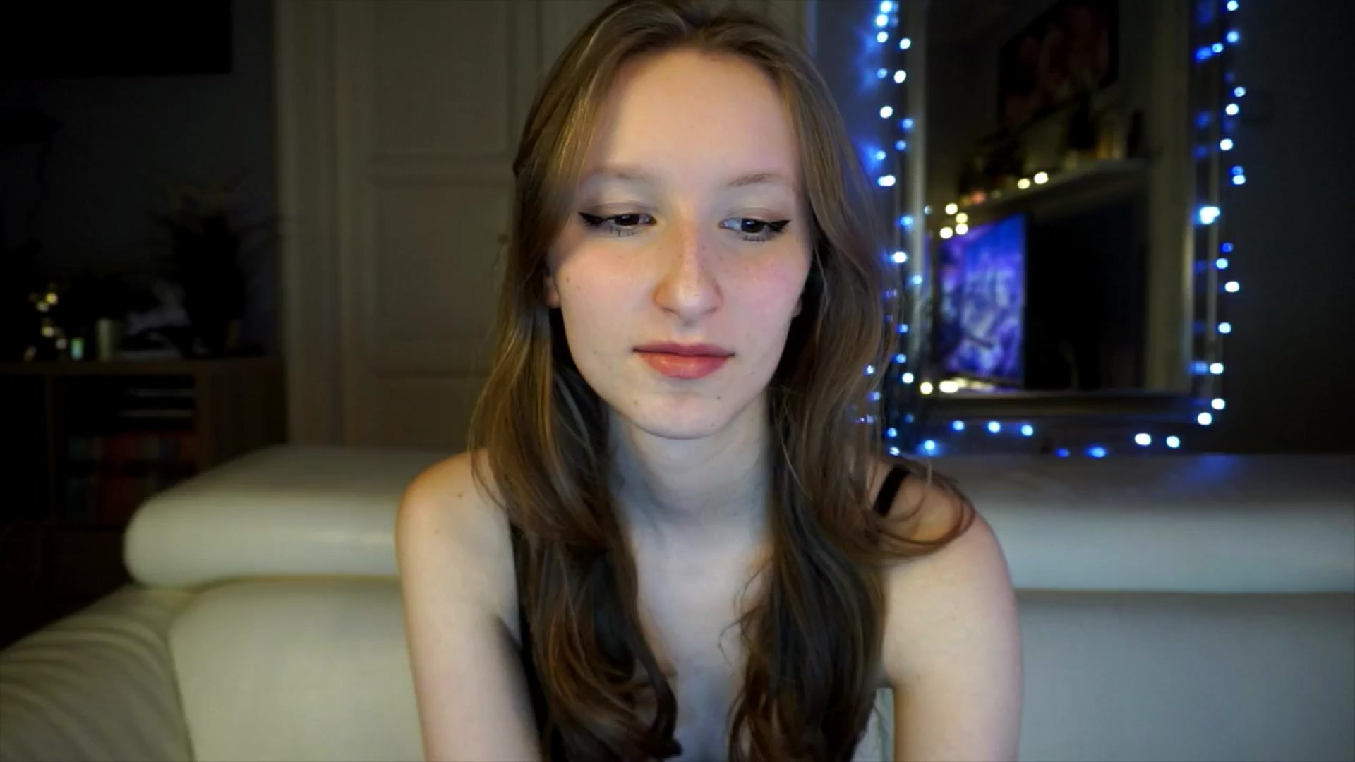 Gallery image thumbnail from Sw33t_g1rl's myfreecams stream on, 03/17/2026, 19:14 image 10 of 20
