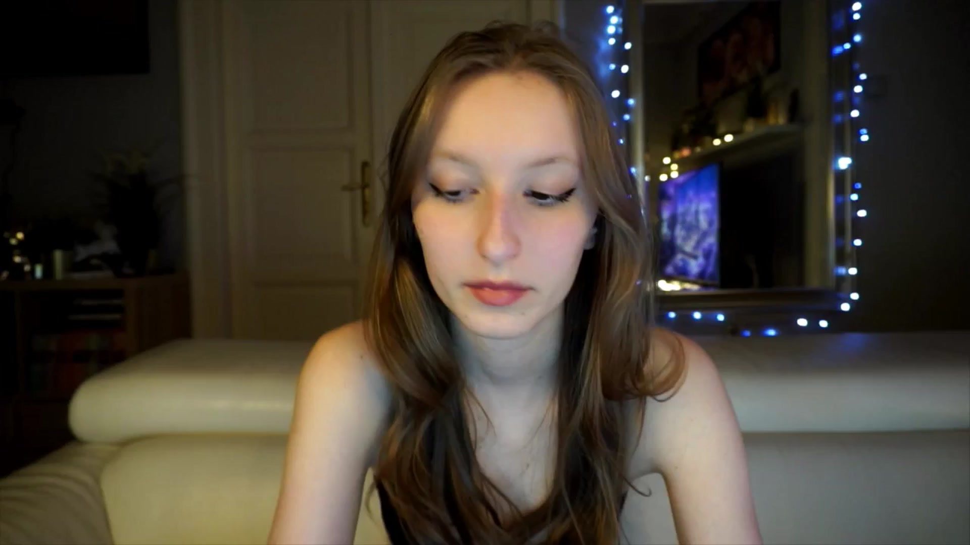 Gallery image thumbnail from Sw33t_g1rl's myfreecams stream on, 03/17/2026, 21:40 image 5 of 20