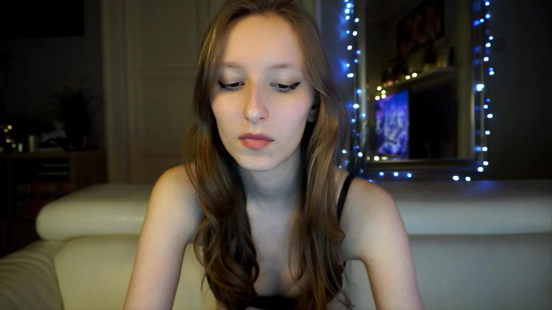 Gallery image thumbnail from Sw33t_g1rl's myfreecams stream on, 03/17/2026, 21:40 image 15 of 20