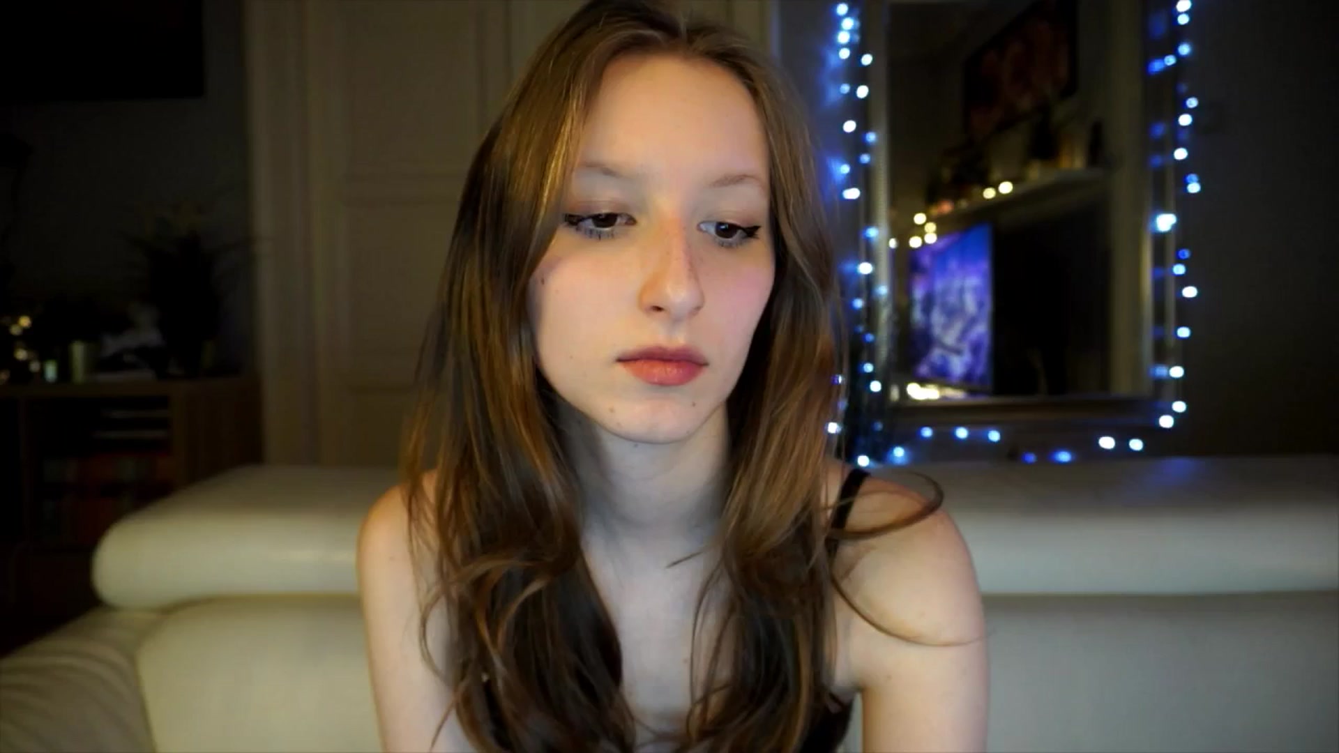 Gallery image thumbnail from Sw33t_g1rl's myfreecams stream on, 03/17/2026, 21:40 image 1 of 20