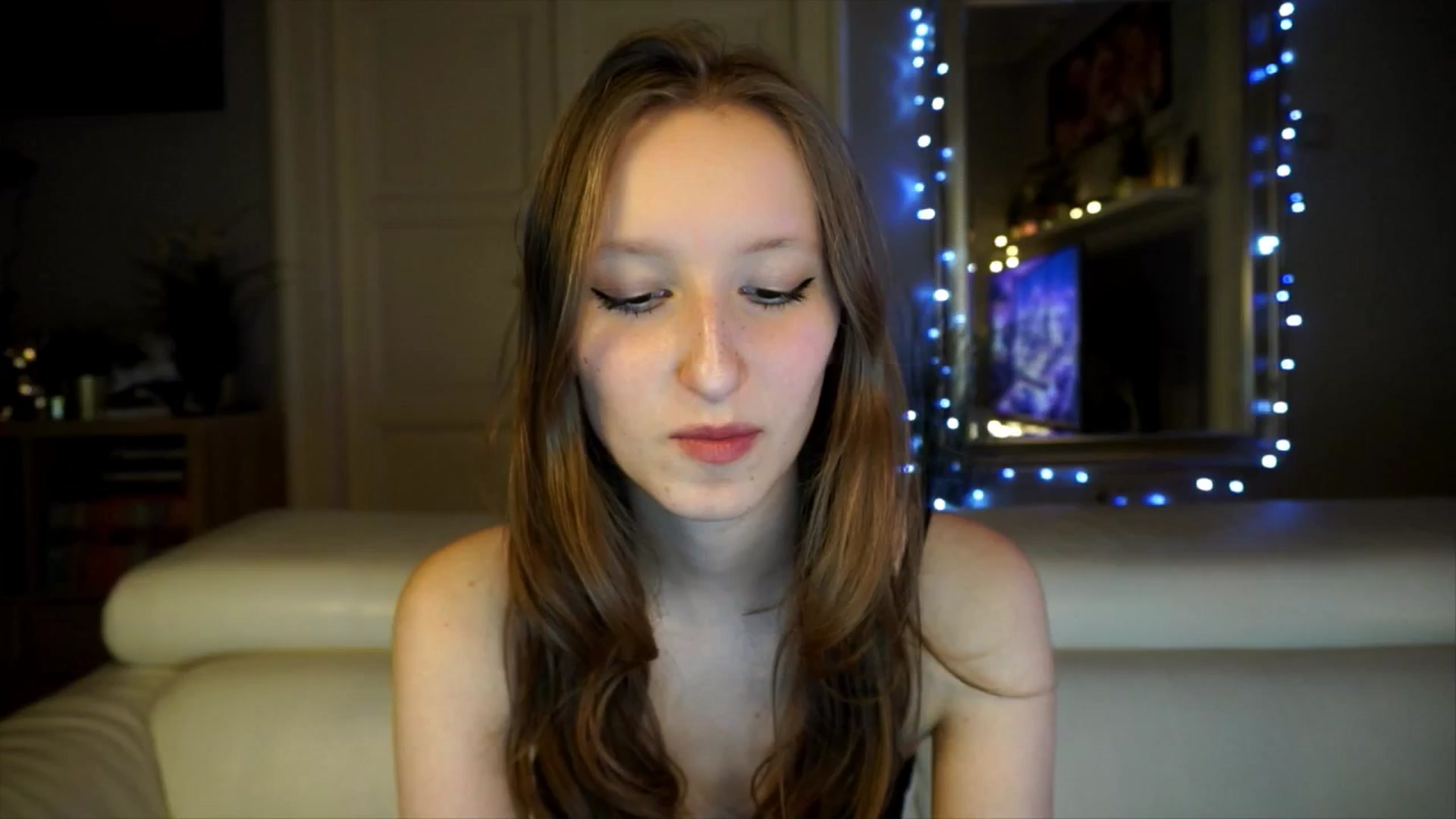 Gallery image thumbnail from Sw33t_g1rl's myfreecams stream on, 03/17/2026, 21:40 image 2 of 20