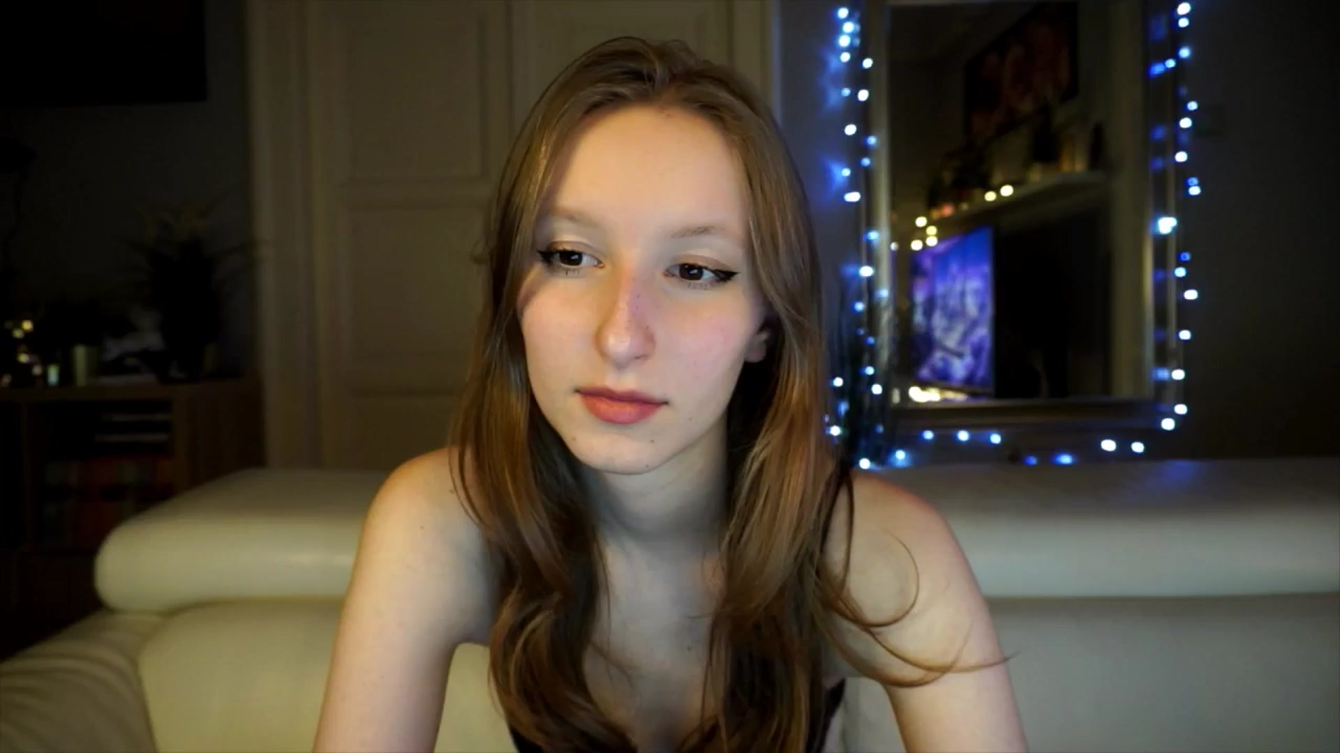 Gallery image thumbnail from Sw33t_g1rl's myfreecams stream on, 03/17/2026, 21:40 image 4 of 20