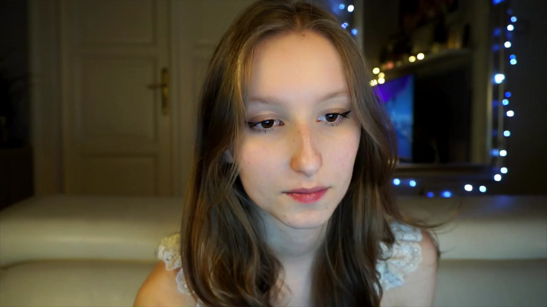 Gallery image thumbnail from Sw33t_g1rl's myfreecams stream on, 03/18/2026, 19:00 image 8 of 20