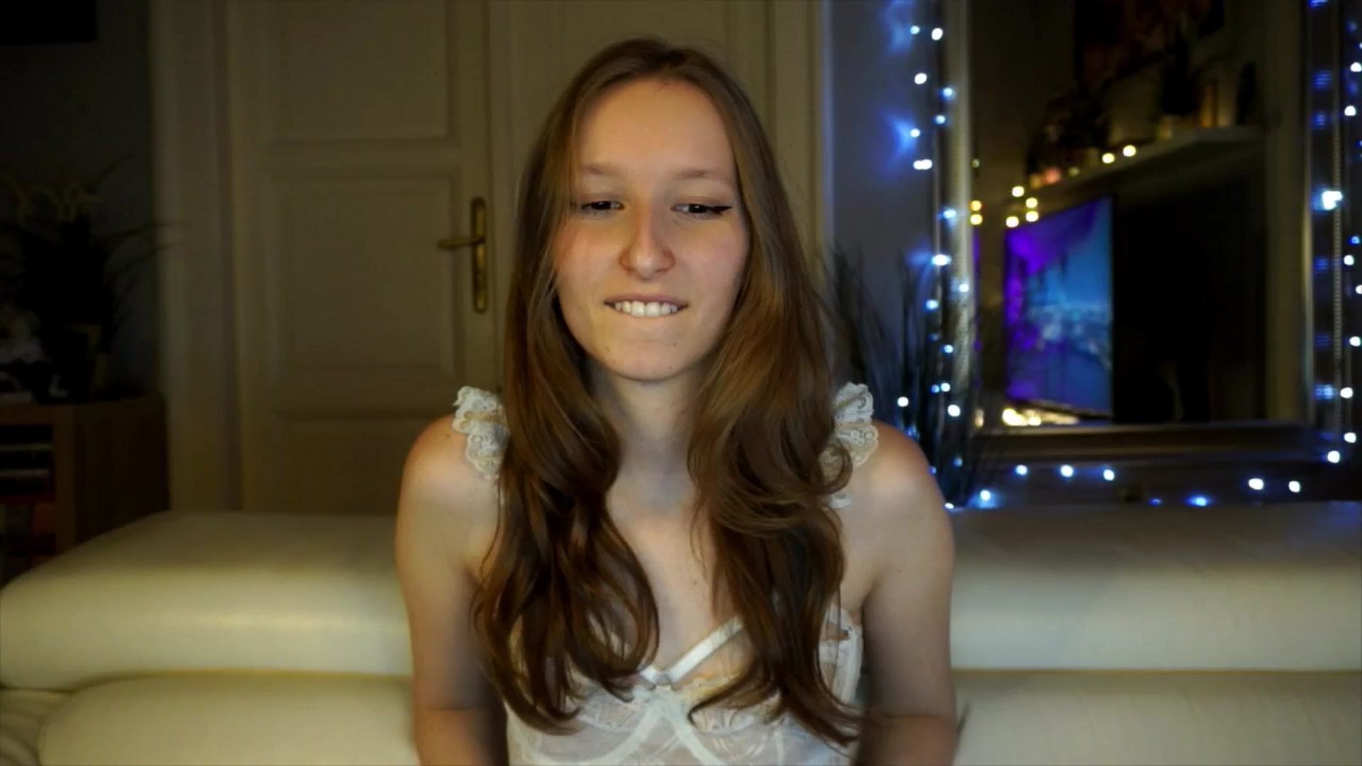 Gallery image thumbnail from Sw33t_g1rl's myfreecams stream on, 03/18/2026, 19:00 image 13 of 20