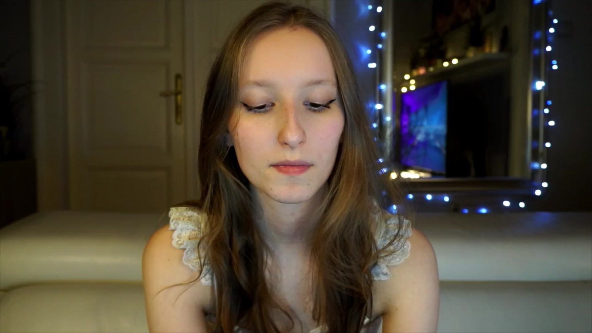 Gallery image thumbnail from Sw33t_g1rl's myfreecams stream on, 03/18/2026, 19:00 image 10 of 20