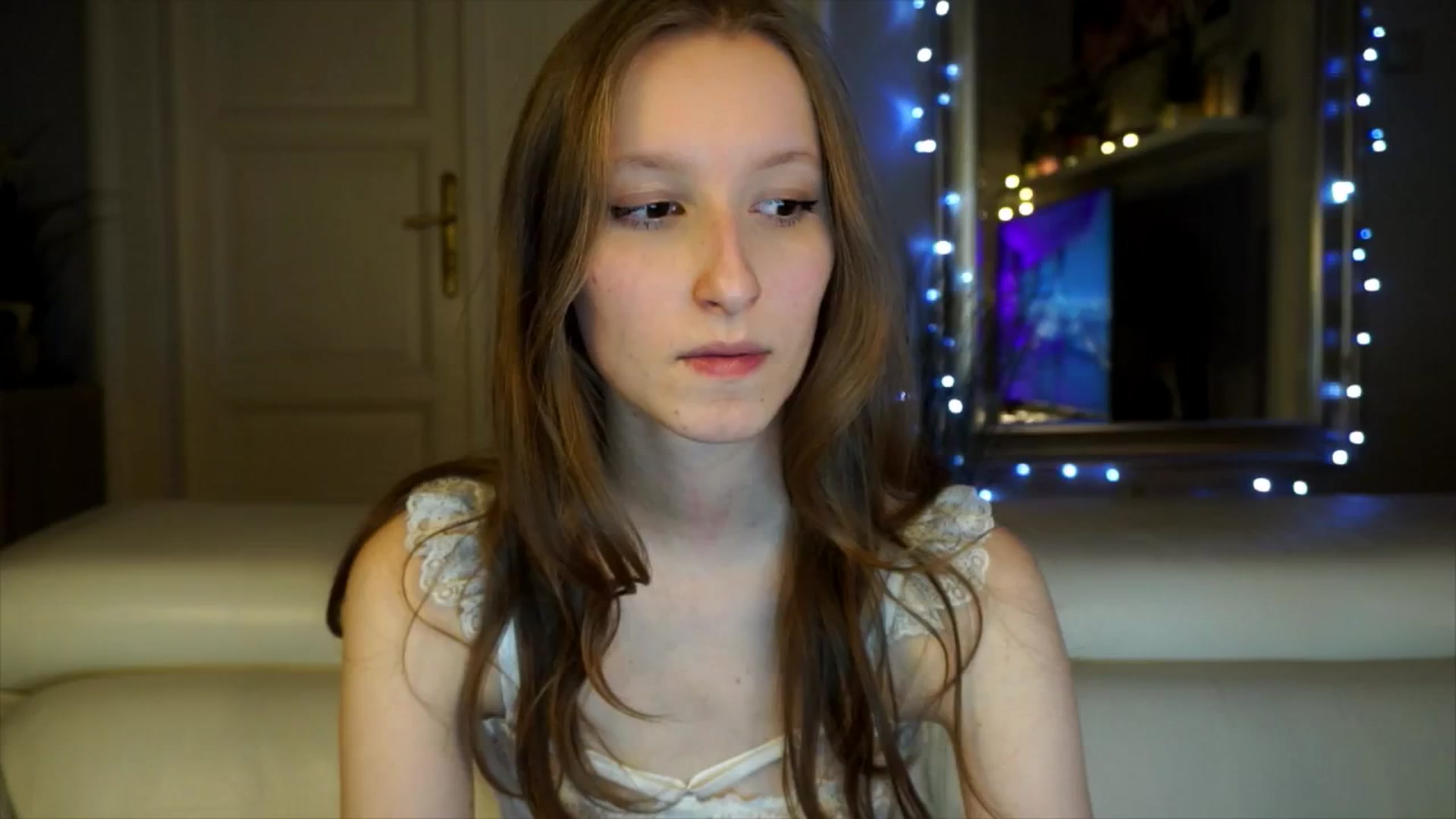 Gallery image thumbnail from Sw33t_g1rl's myfreecams stream on, 03/18/2026, 19:00 image 5 of 20