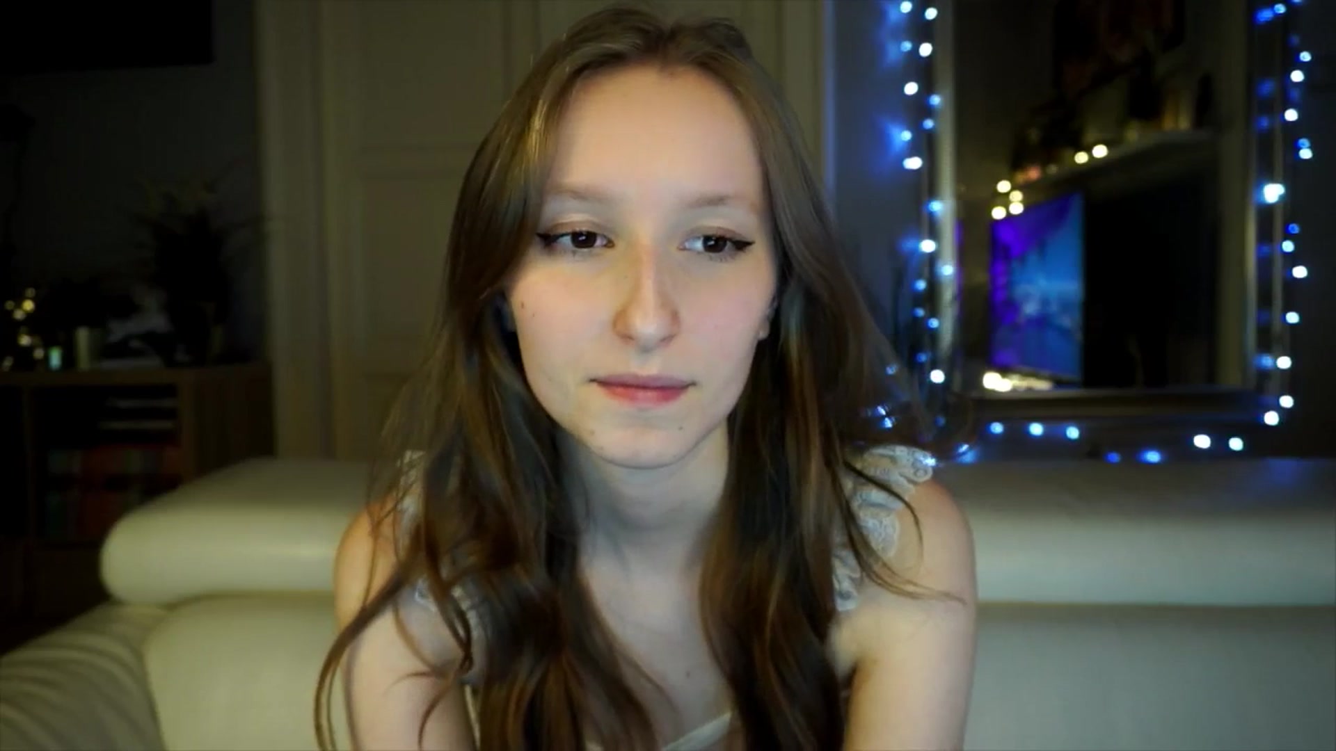 Gallery image thumbnail from Sw33t_g1rl's myfreecams stream on, 03/18/2026, 20:34 image 6 of 20