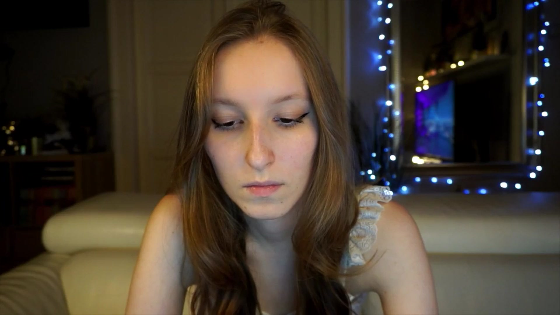 Gallery image thumbnail from Sw33t_g1rl's myfreecams stream on, 03/18/2026, 20:34 image 19 of 20