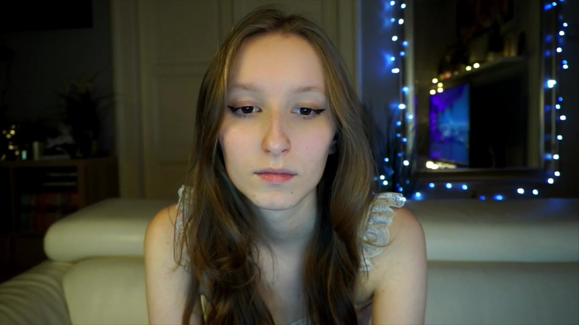 Gallery image thumbnail from Sw33t_g1rl's myfreecams stream on, 03/18/2026, 20:34 image 7 of 20