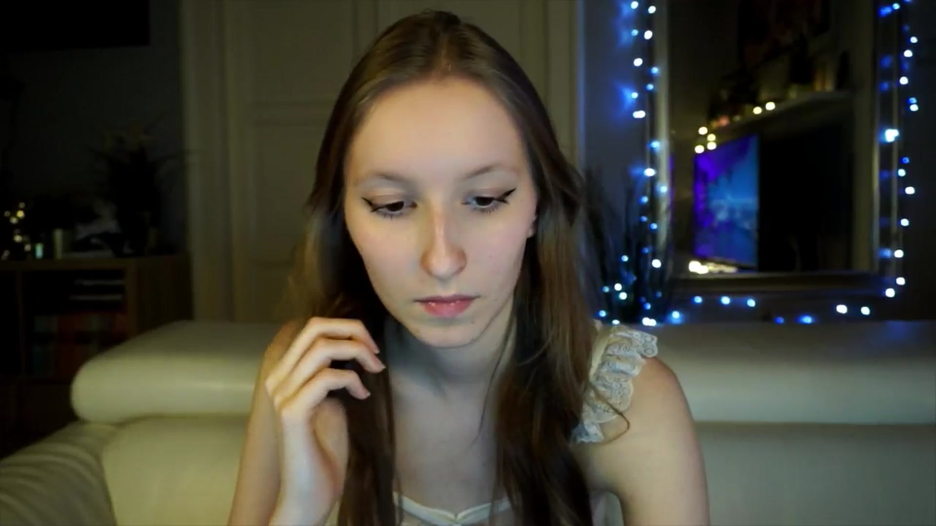 Gallery image thumbnail from Sw33t_g1rl's myfreecams stream on, 03/18/2026, 20:34 image 15 of 20