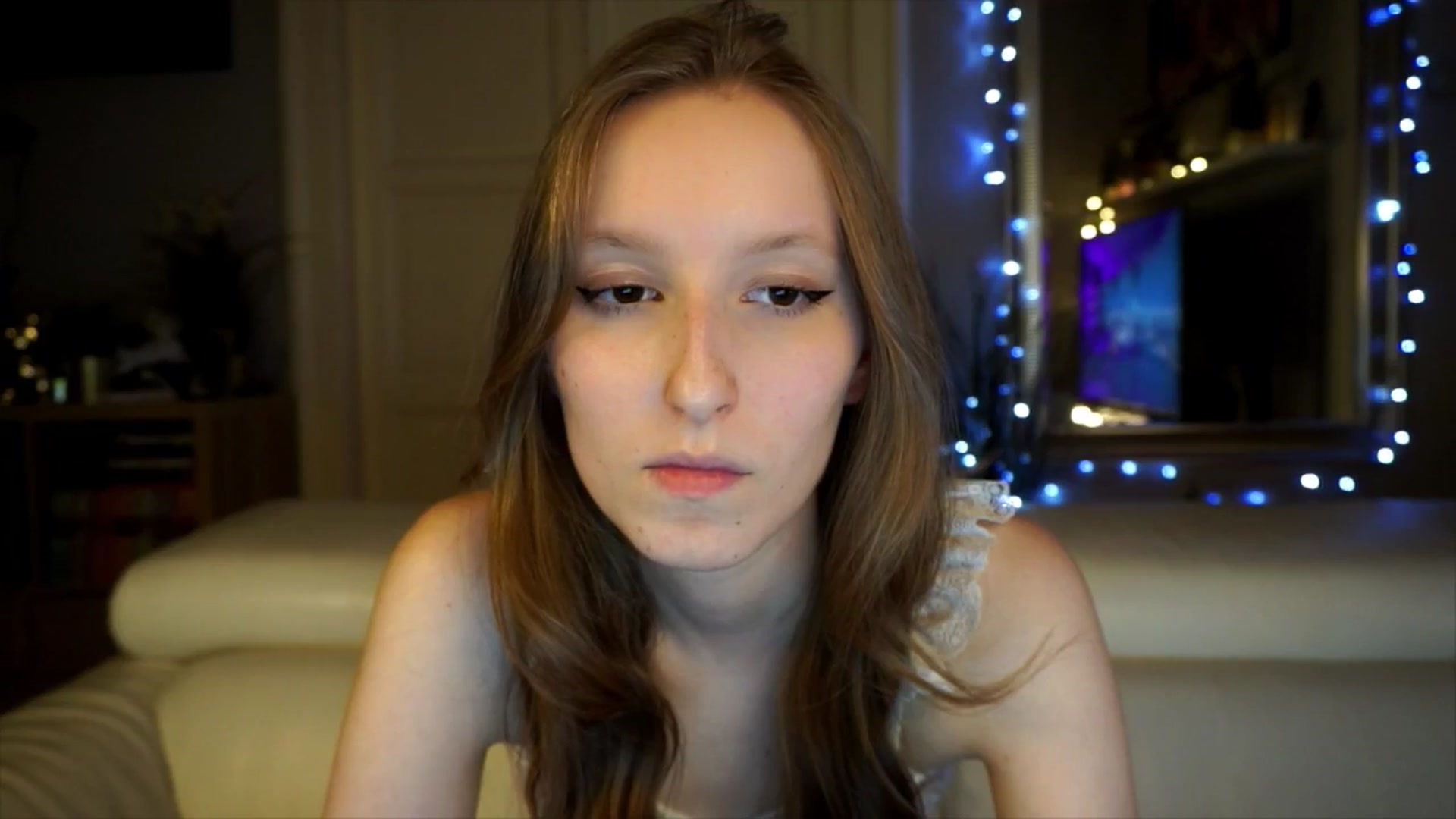 Gallery image thumbnail from Sw33t_g1rl's myfreecams stream on, 03/18/2026, 20:34 image 18 of 20