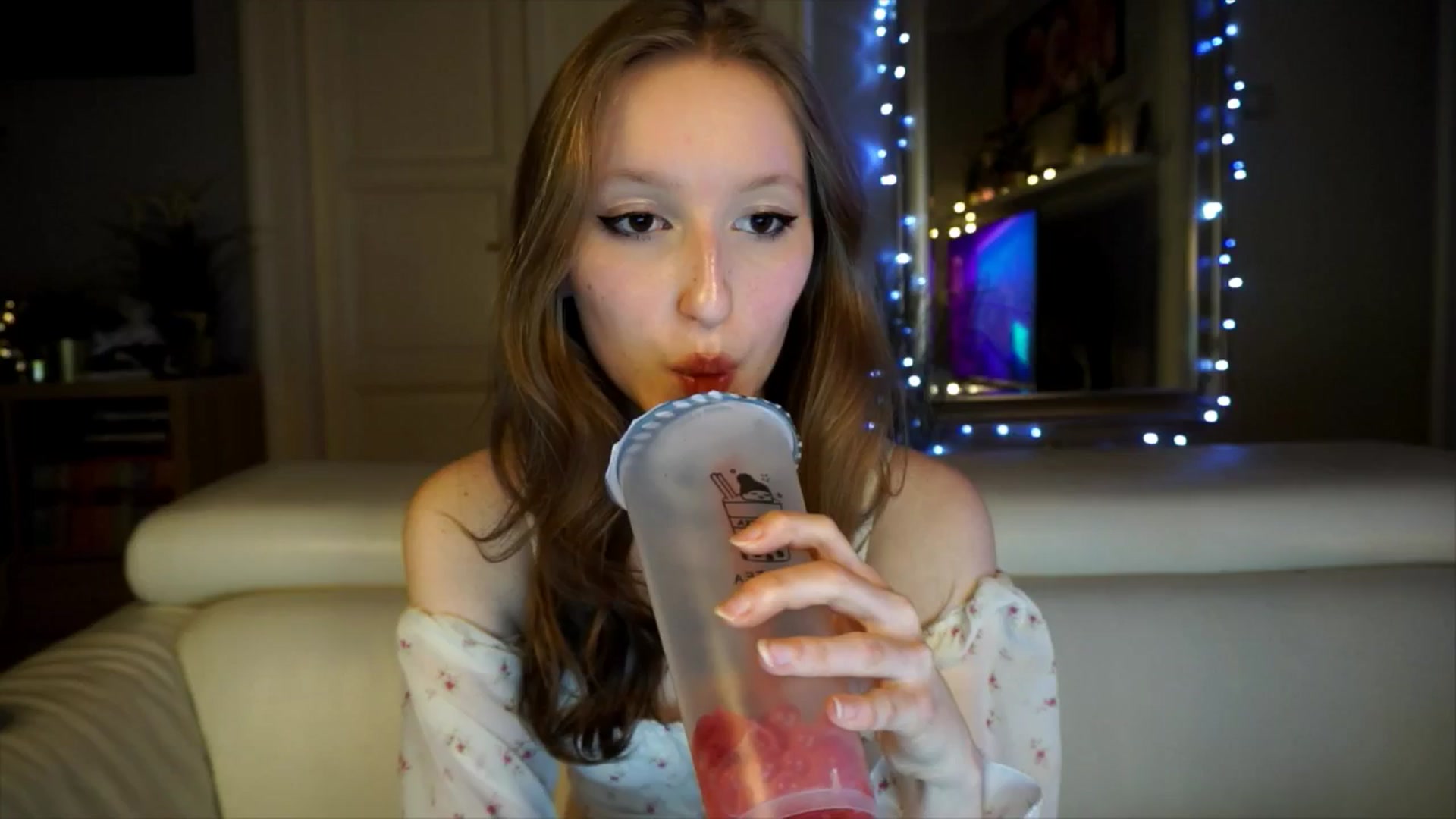 Gallery image thumbnail from Sw33t_g1rl's myfreecams stream on, 03/19/2026, 18:20 image 11 of 20