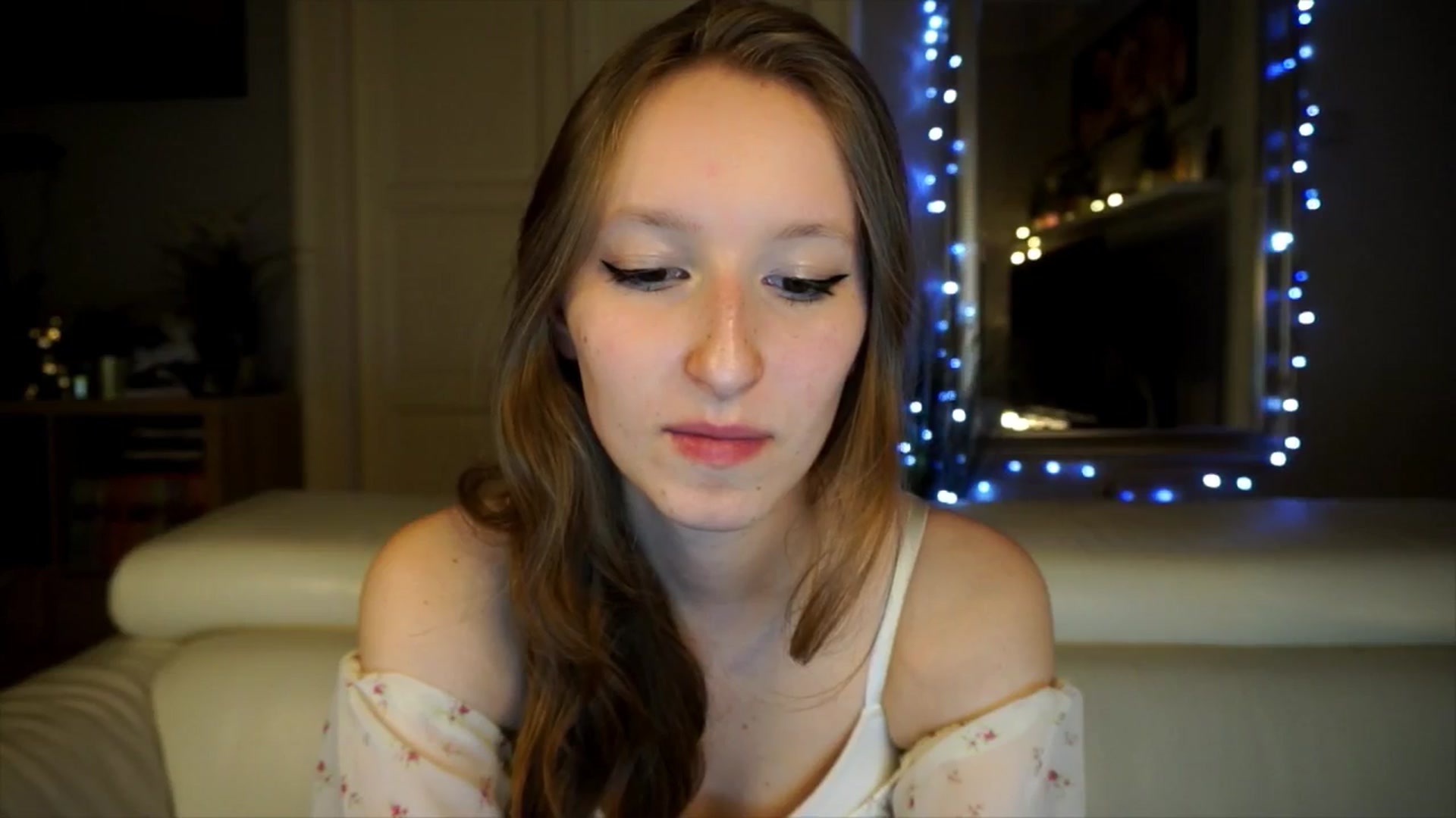 Gallery image thumbnail from Sw33t_g1rl's myfreecams stream on, 03/19/2026, 21:12 image 20 of 20