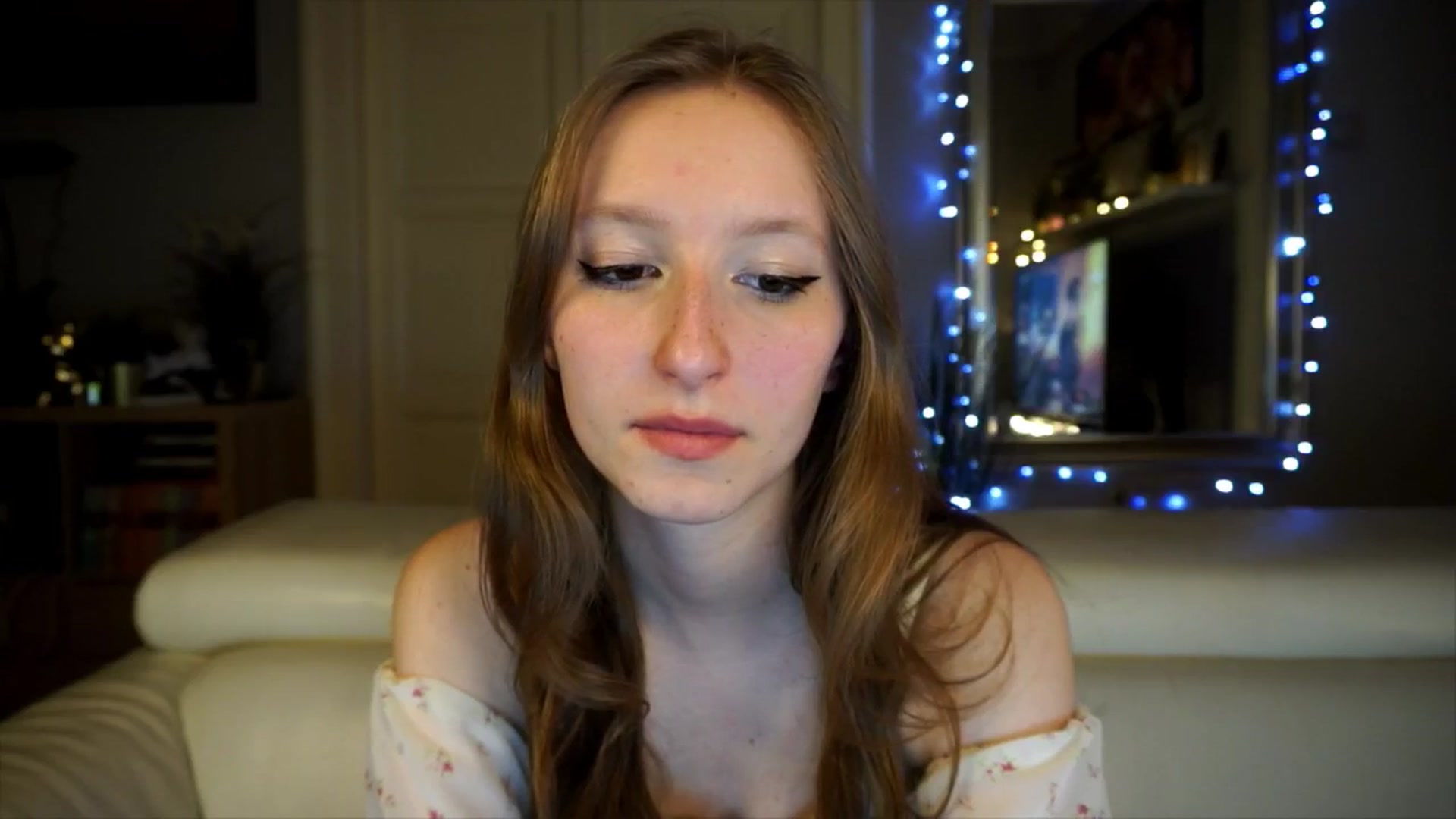 Gallery image thumbnail from Sw33t_g1rl's myfreecams stream on, 03/19/2026, 21:12 image 11 of 20