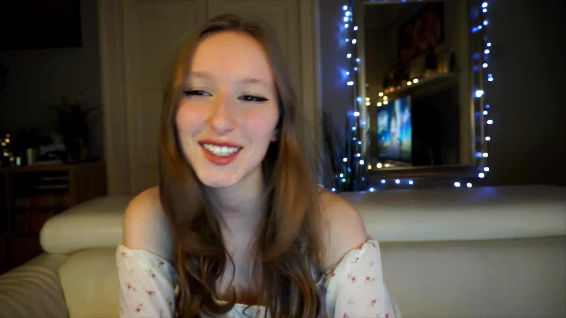 Gallery image thumbnail from Sw33t_g1rl's myfreecams stream on, 03/19/2026, 21:12 image 4 of 20