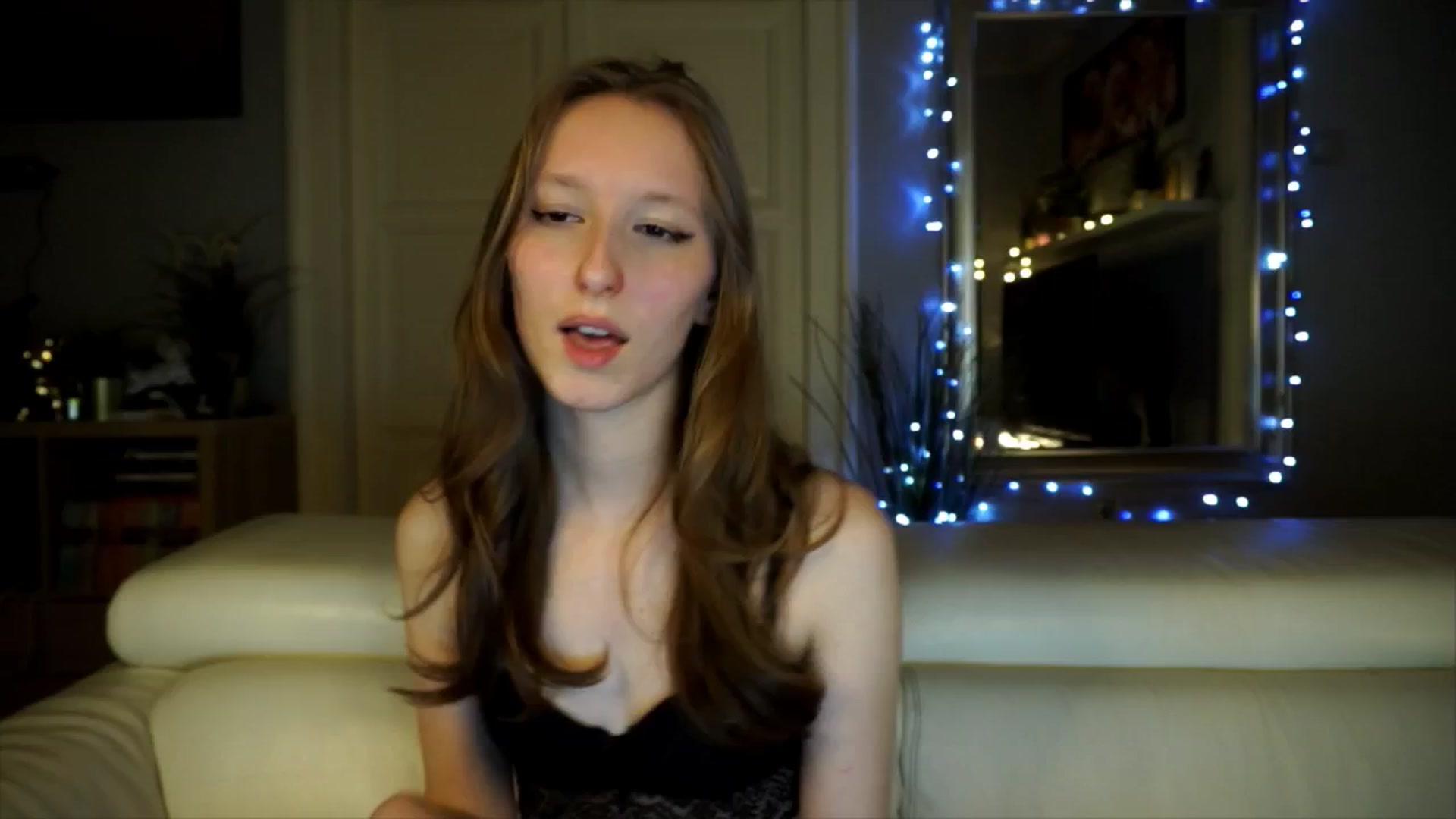 Gallery image thumbnail from Sw33t_g1rl's myfreecams stream on, 03/20/2026, 21:43 image 19 of 20