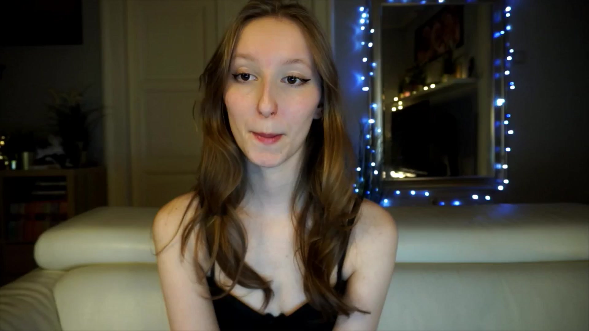 Gallery image thumbnail from Sw33t_g1rl's myfreecams stream on, 03/20/2026, 21:43 image 5 of 20