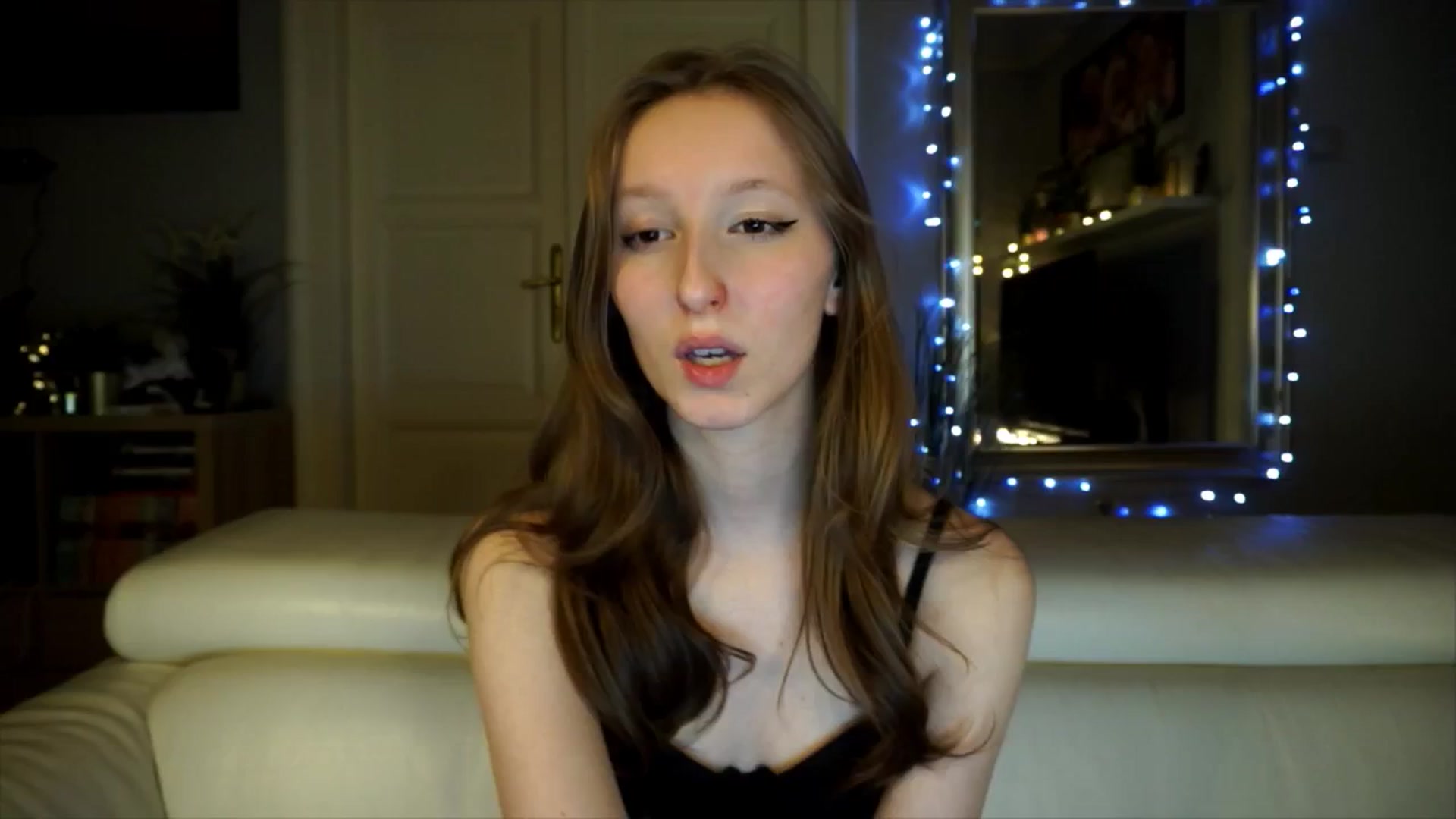 Gallery image thumbnail from Sw33t_g1rl's myfreecams stream on, 03/20/2026, 21:43 image 16 of 20