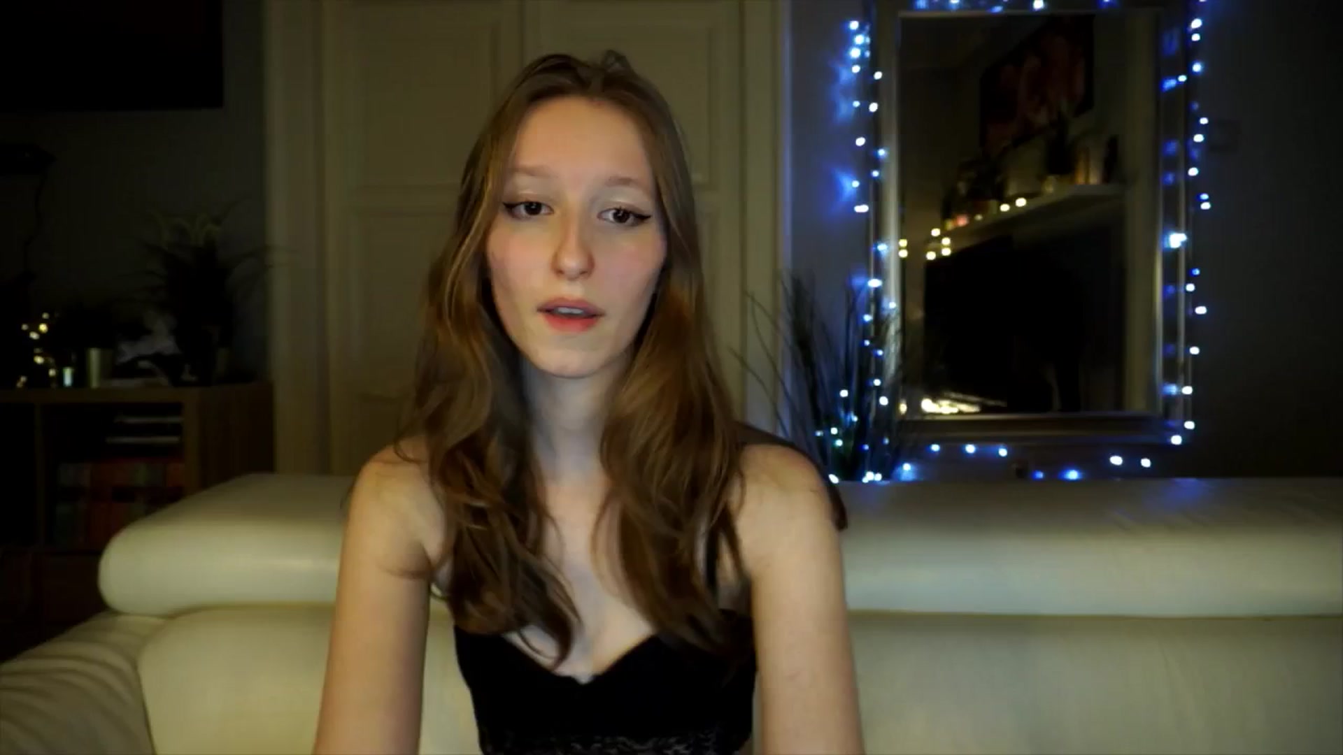 Gallery image thumbnail from Sw33t_g1rl's myfreecams stream on, 03/20/2026, 21:43 image 20 of 20