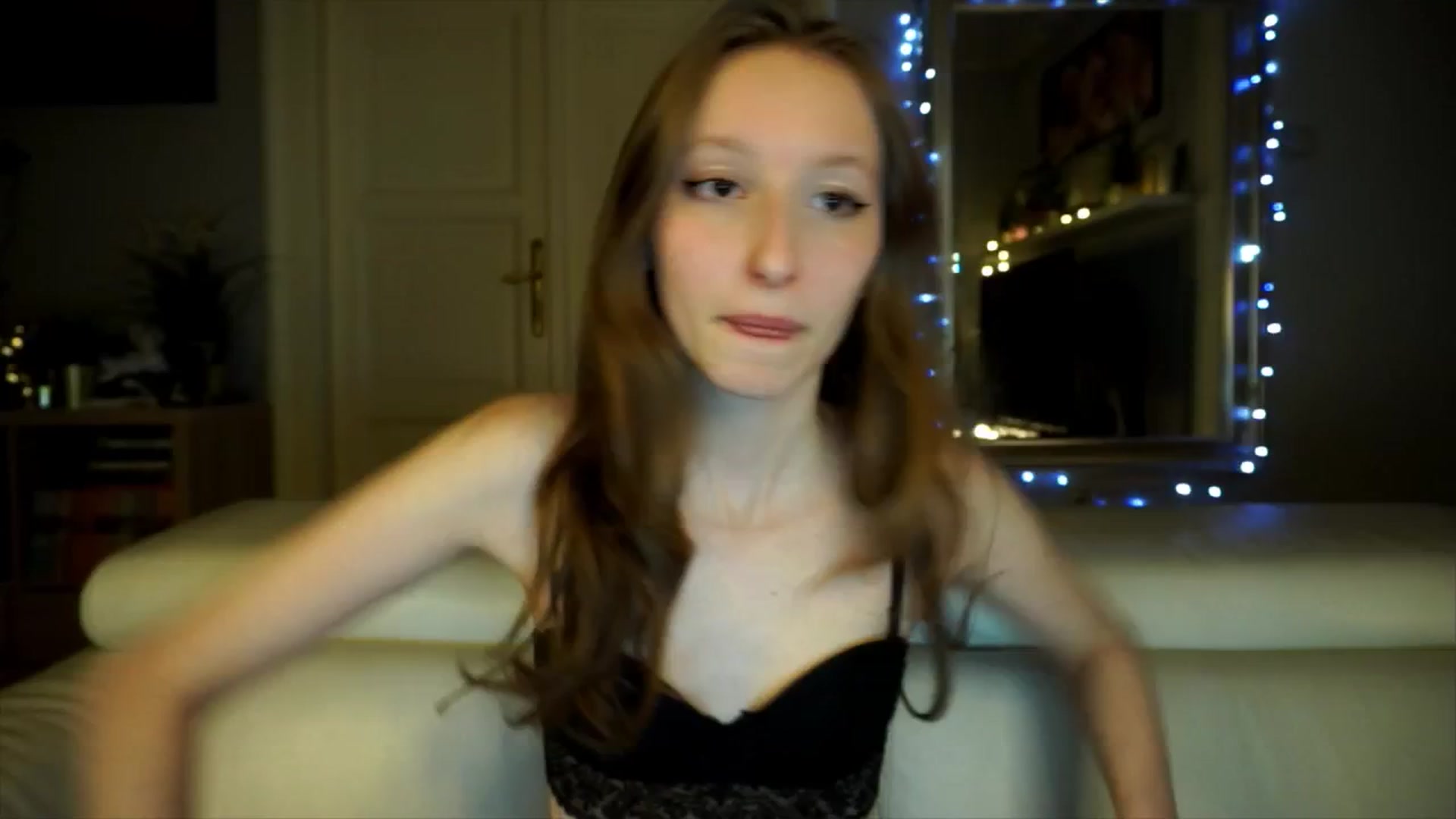Gallery image thumbnail from Sw33t_g1rl's myfreecams stream on, 03/20/2026, 21:43 image 2 of 20