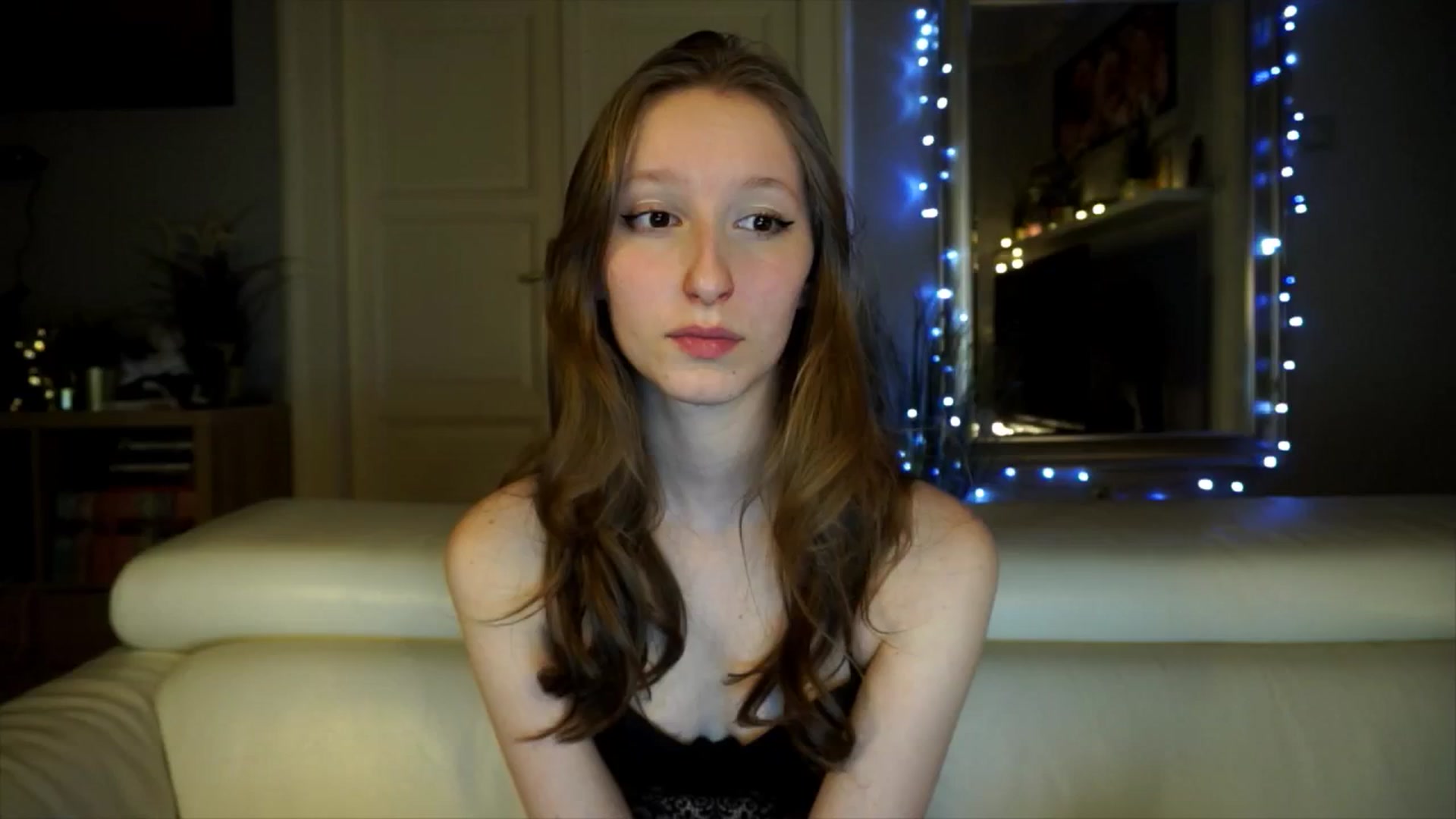 Gallery image thumbnail from Sw33t_g1rl's myfreecams stream on, 03/20/2026, 21:43 image 9 of 20