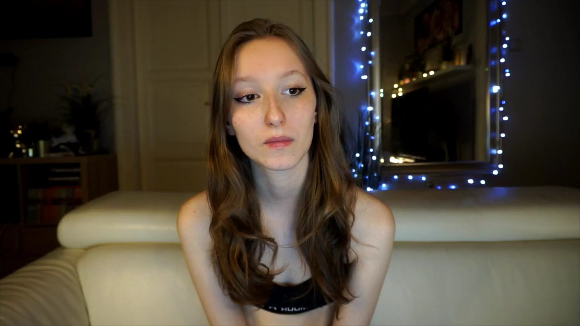 Gallery image thumbnail from Sw33t_g1rl's myfreecams stream on, 03/21/2026, 17:11 image 7 of 20