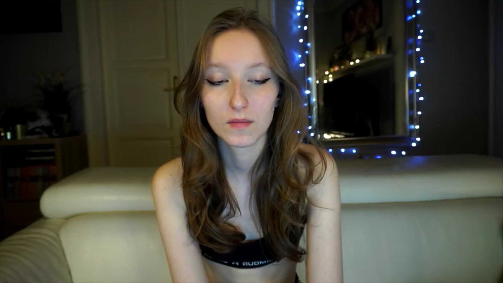 Gallery image thumbnail from Sw33t_g1rl's myfreecams stream on, 03/21/2026, 17:11 image 14 of 20