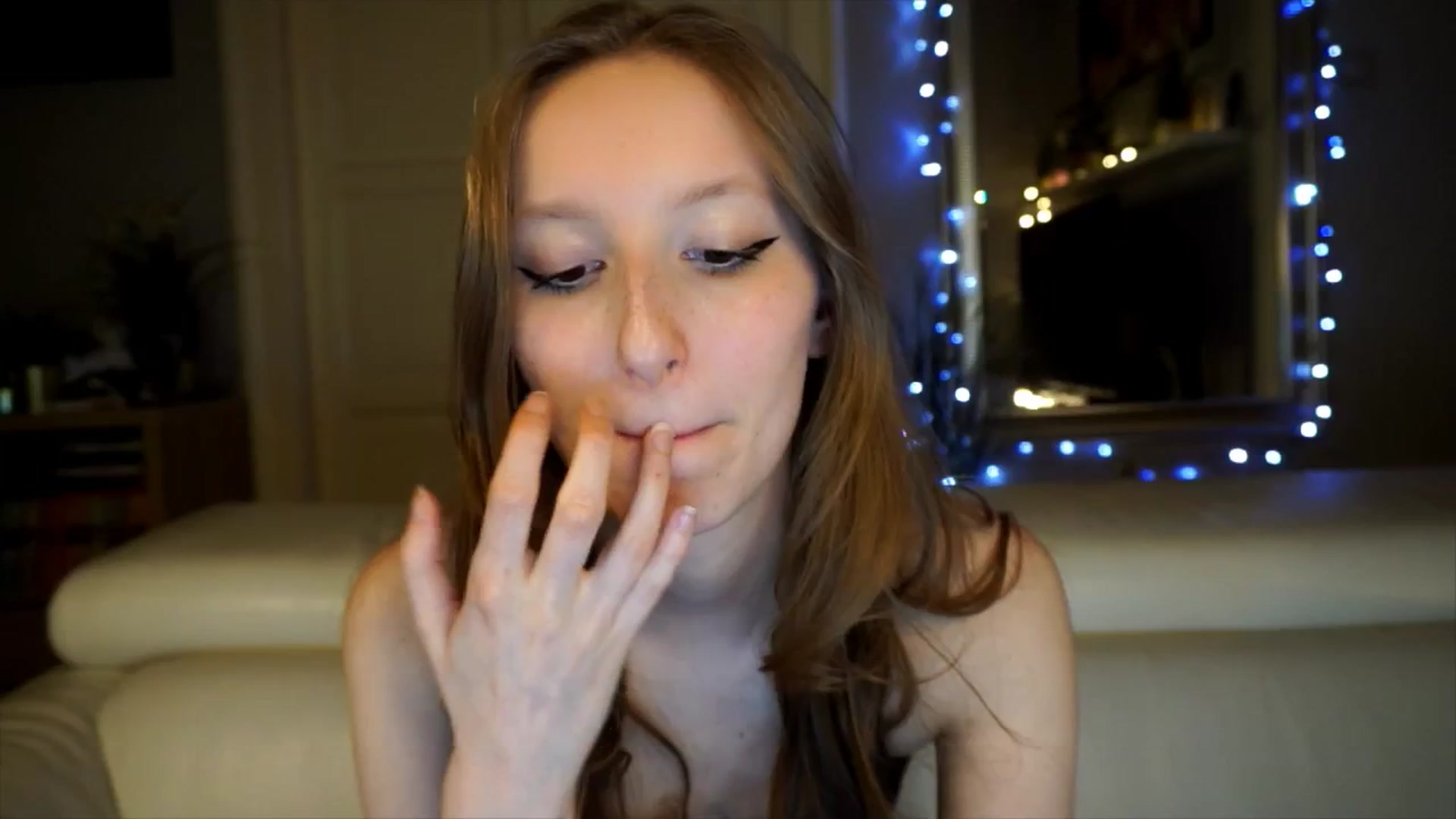 Gallery image thumbnail from Sw33t_g1rl's myfreecams stream on, 03/21/2026, 21:35 image 20 of 20