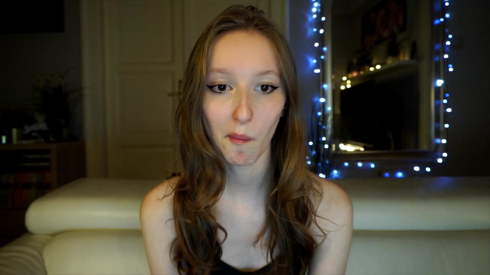 Gallery image thumbnail from Sw33t_g1rl's myfreecams stream on, 03/21/2026, 21:35 image 3 of 20