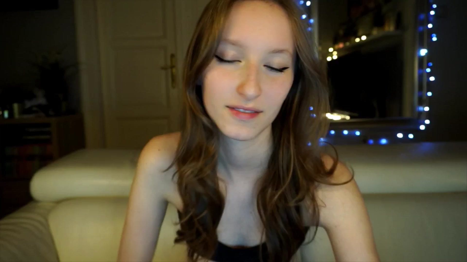 Gallery image thumbnail from Sw33t_g1rl's myfreecams stream on, 03/21/2026, 21:35 image 6 of 20