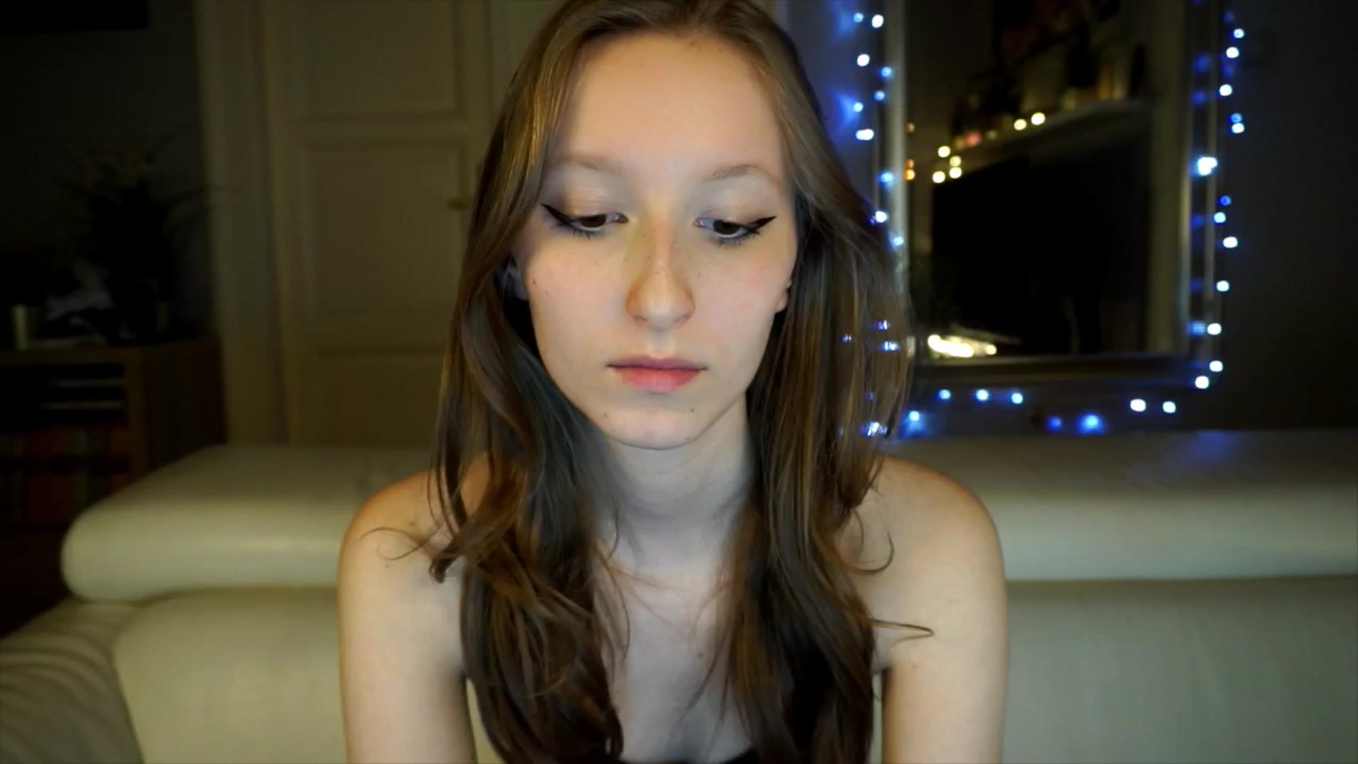 Gallery image thumbnail from Sw33t_g1rl's myfreecams stream on, 03/21/2026, 21:35 image 8 of 20