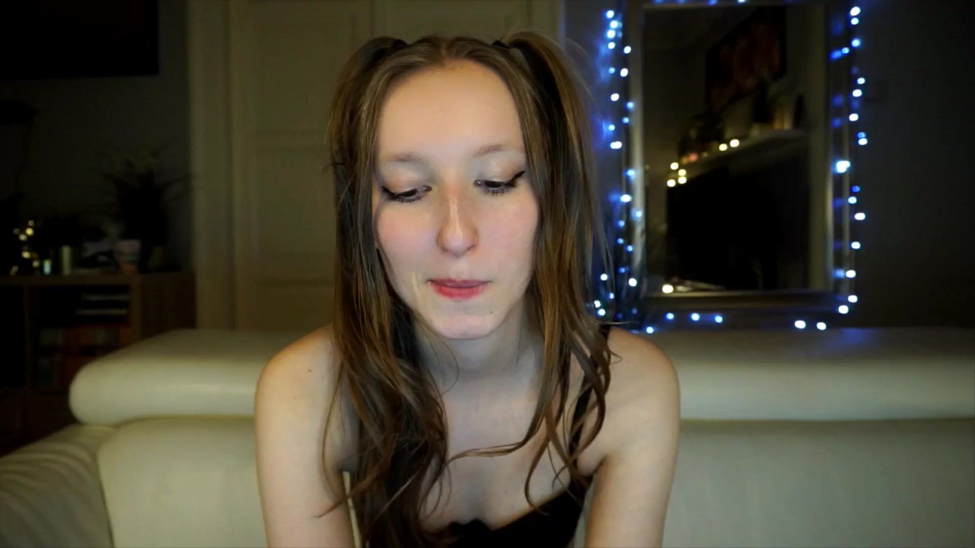 Gallery image thumbnail from Sw33t_g1rl's myfreecams stream on, 03/22/2026, 22:04 image 20 of 20