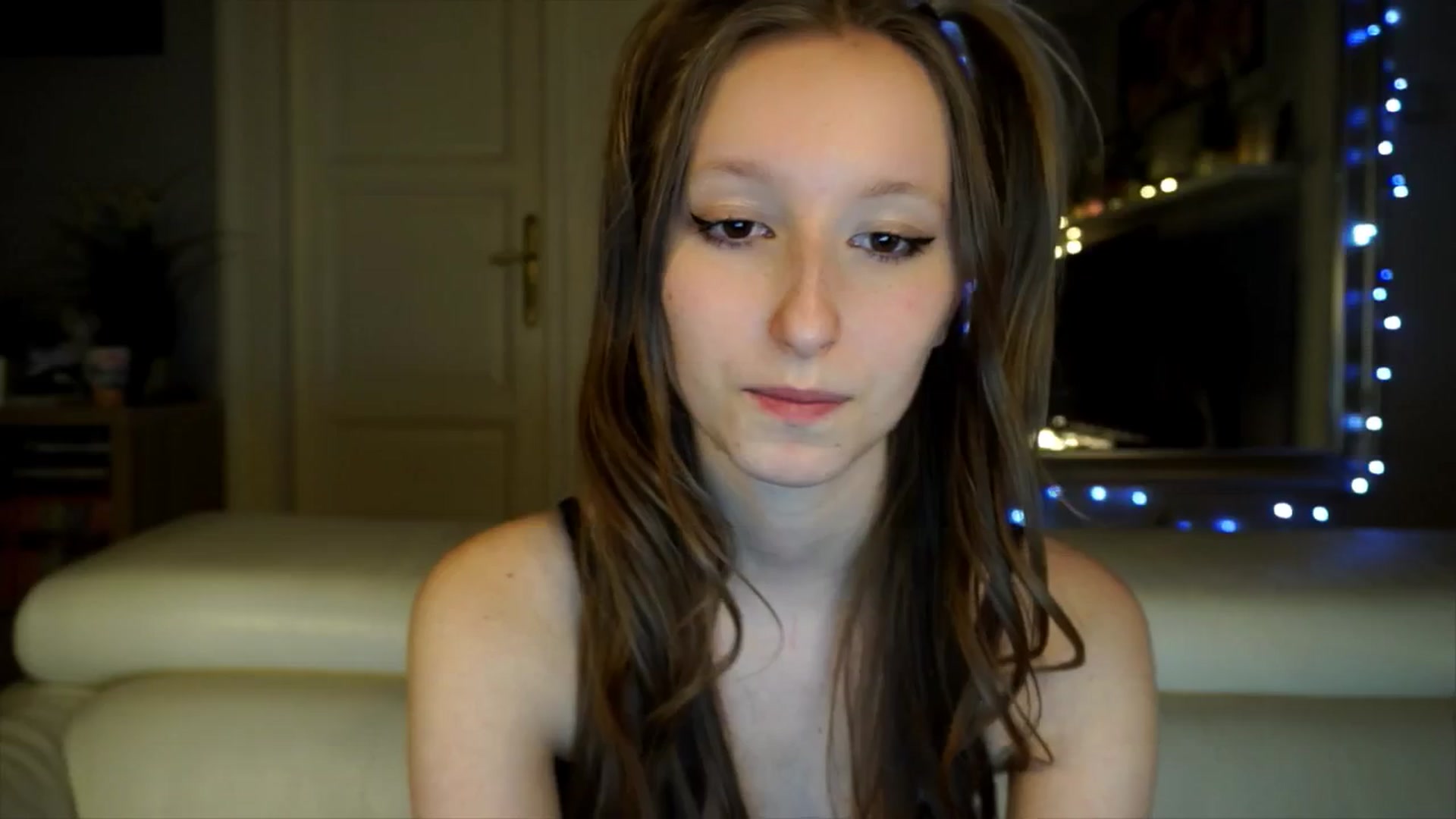 Gallery image thumbnail from Sw33t_g1rl's myfreecams stream on, 03/22/2026, 22:04 image 5 of 20
