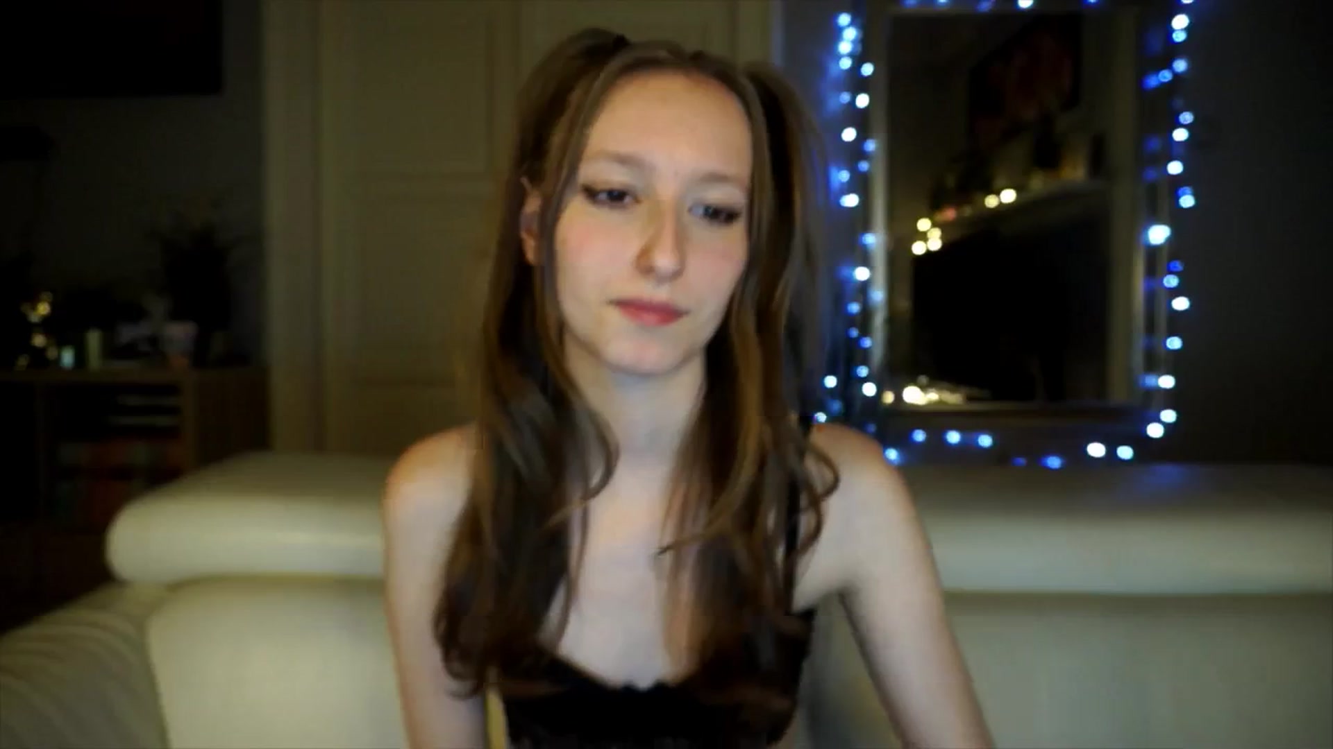 Gallery image thumbnail from Sw33t_g1rl's myfreecams stream on, 03/22/2026, 22:04 image 8 of 20