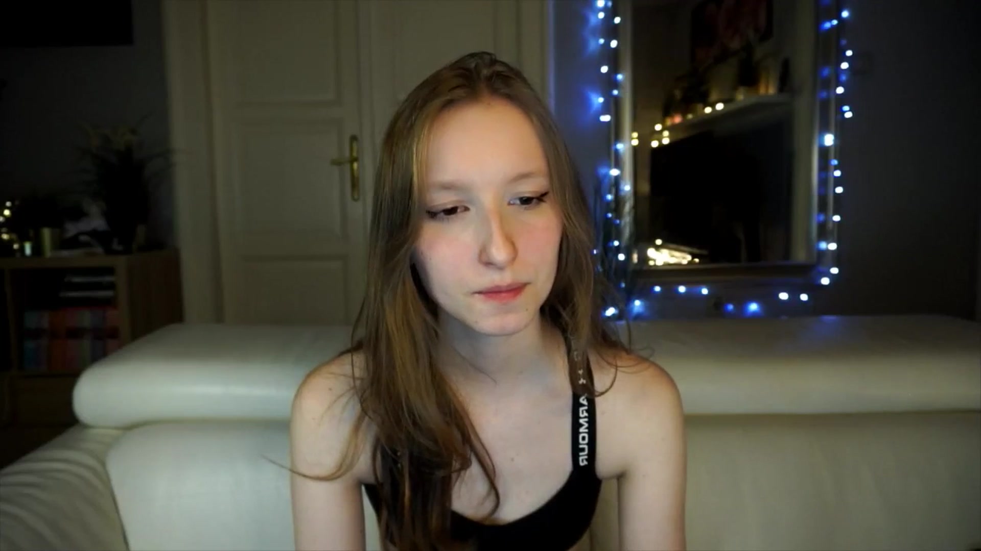 Gallery image thumbnail from Sw33t_g1rl's myfreecams stream on, 03/23/2026, 19:35 image 14 of 20