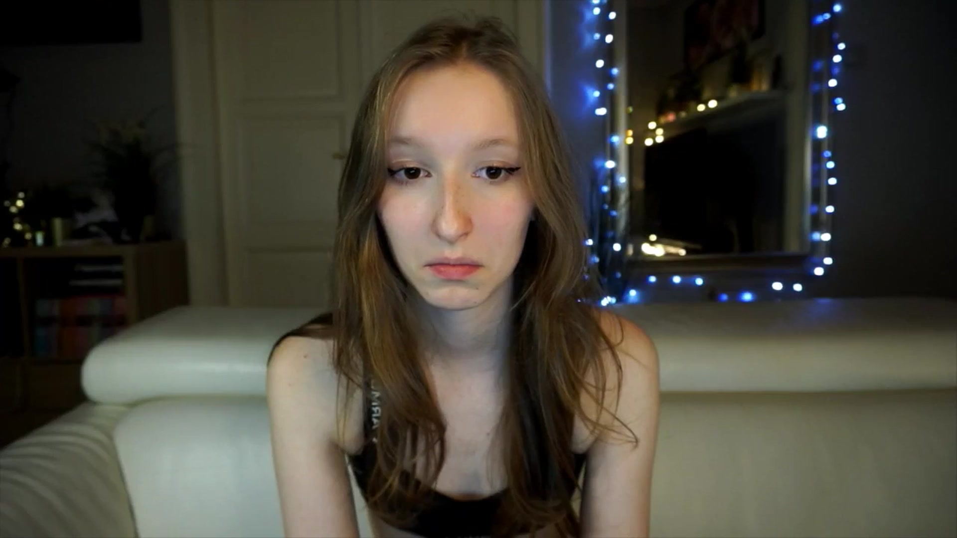 Gallery image thumbnail from Sw33t_g1rl's myfreecams stream on, 03/23/2026, 19:35 image 6 of 20