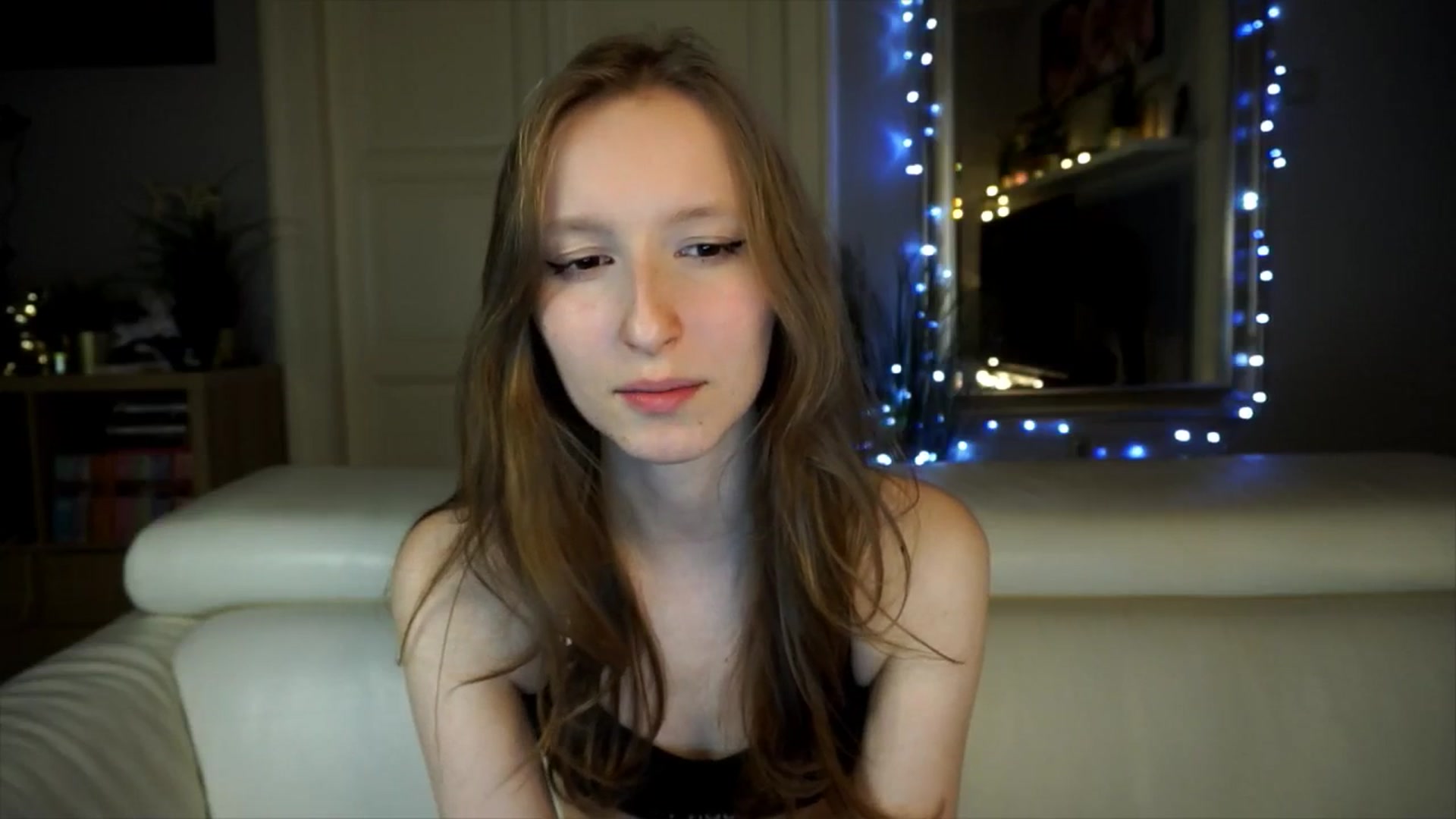 Gallery image thumbnail from Sw33t_g1rl's myfreecams stream on, 03/23/2026, 19:35 image 5 of 20
