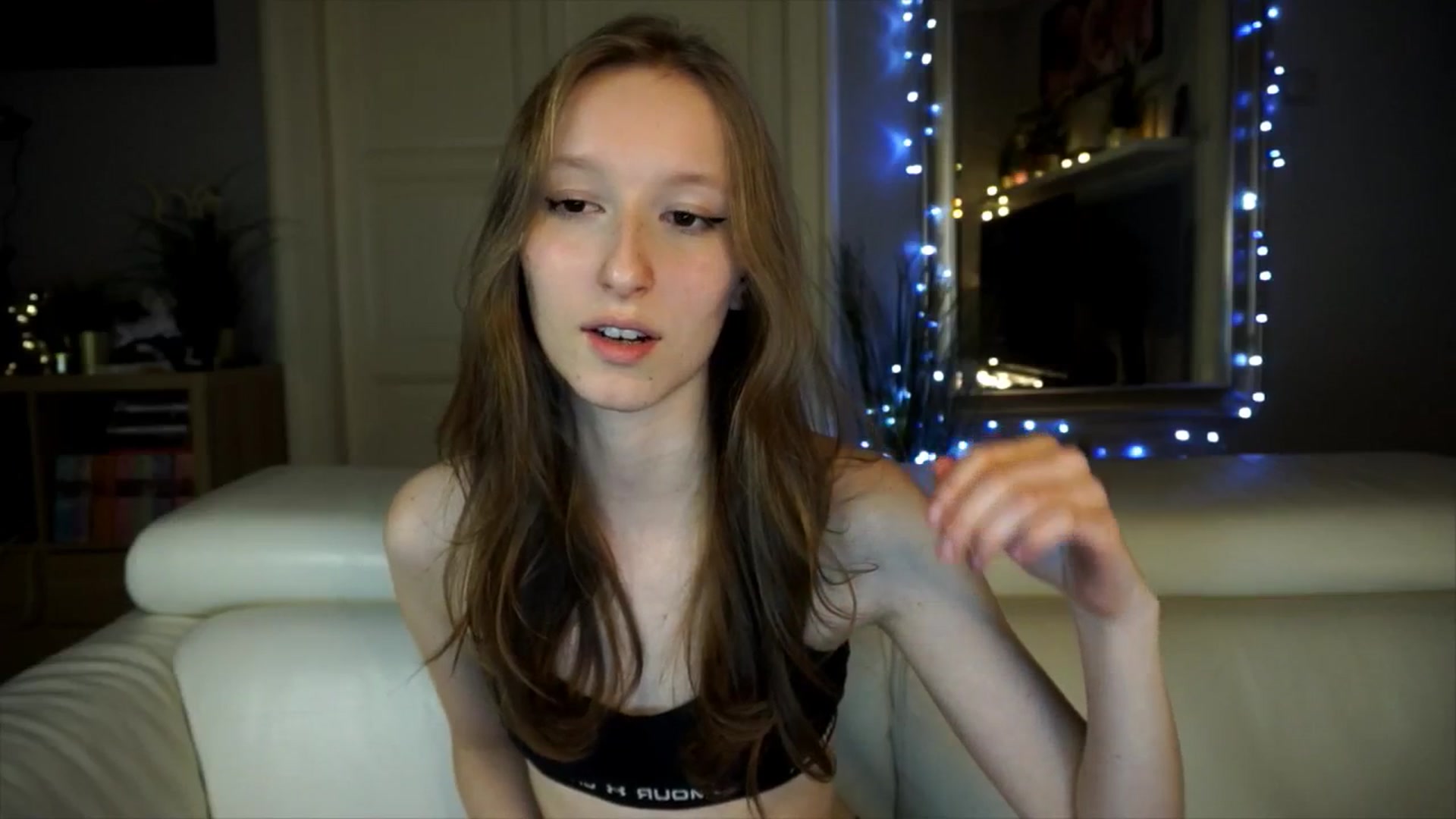 Gallery image thumbnail from Sw33t_g1rl's myfreecams stream on, 03/23/2026, 19:35 image 3 of 20