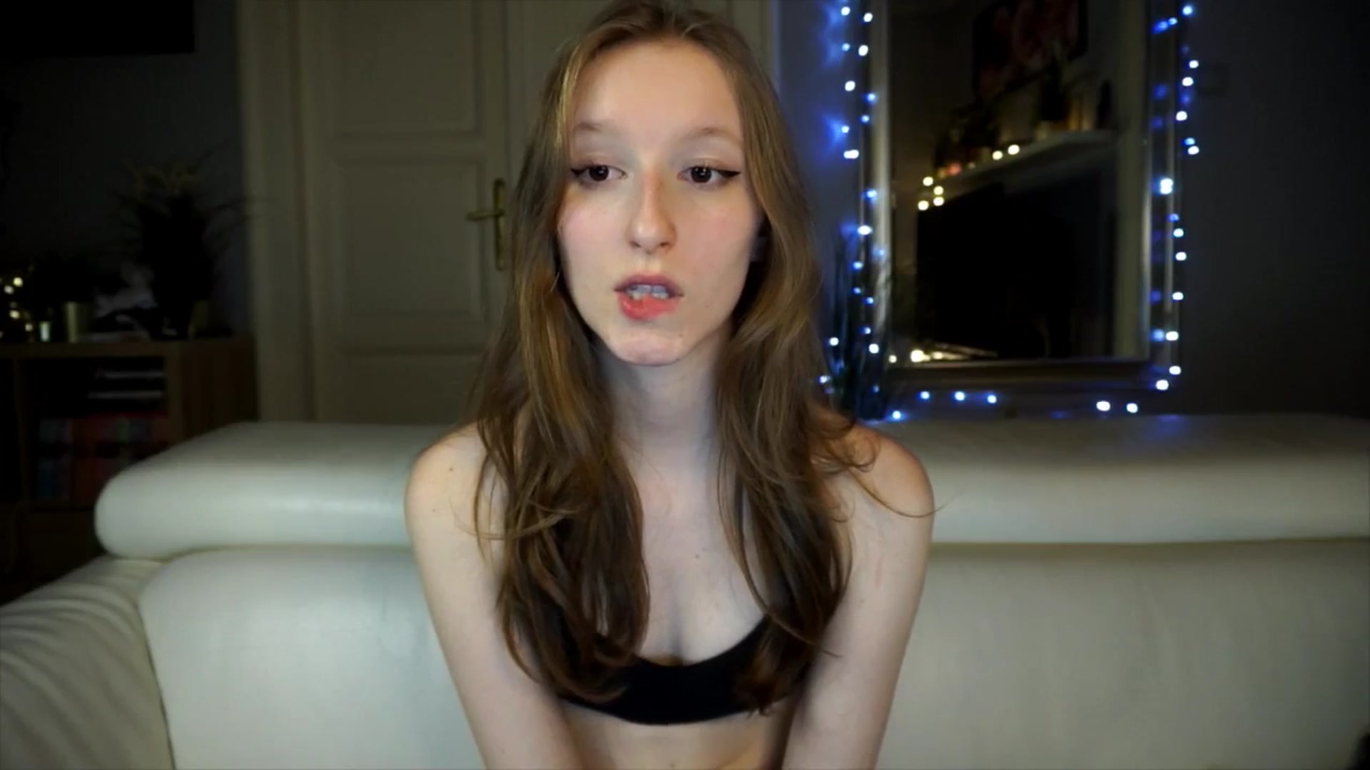 Gallery image thumbnail from Sw33t_g1rl's myfreecams stream on, 03/23/2026, 22:51 image 7 of 20