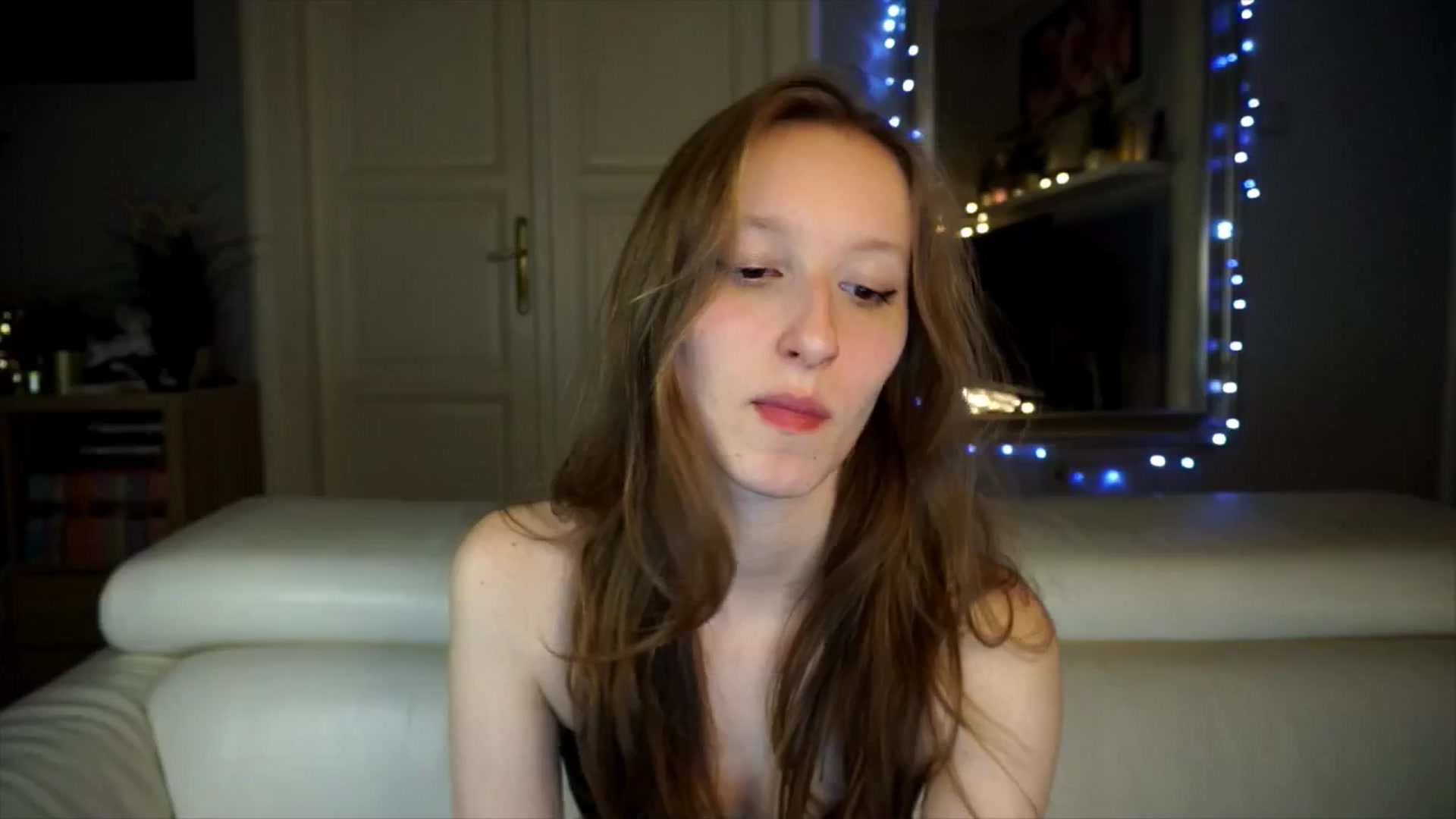 Gallery image thumbnail from Sw33t_g1rl's myfreecams stream on, 03/23/2026, 22:51 image 18 of 20