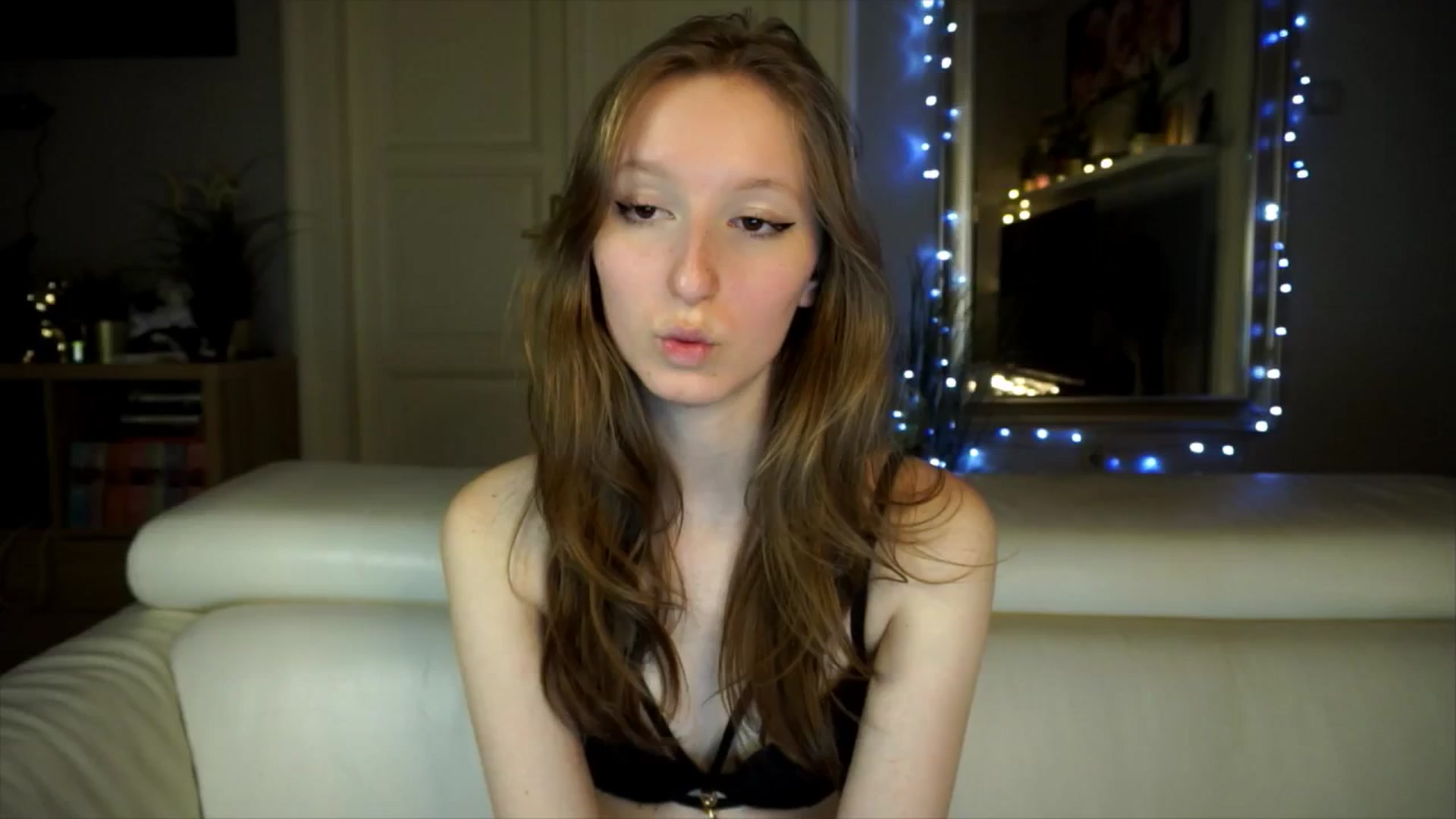 Gallery image thumbnail from Sw33t_g1rl's myfreecams stream on, 03/24/2026, 17:49 image 5 of 20