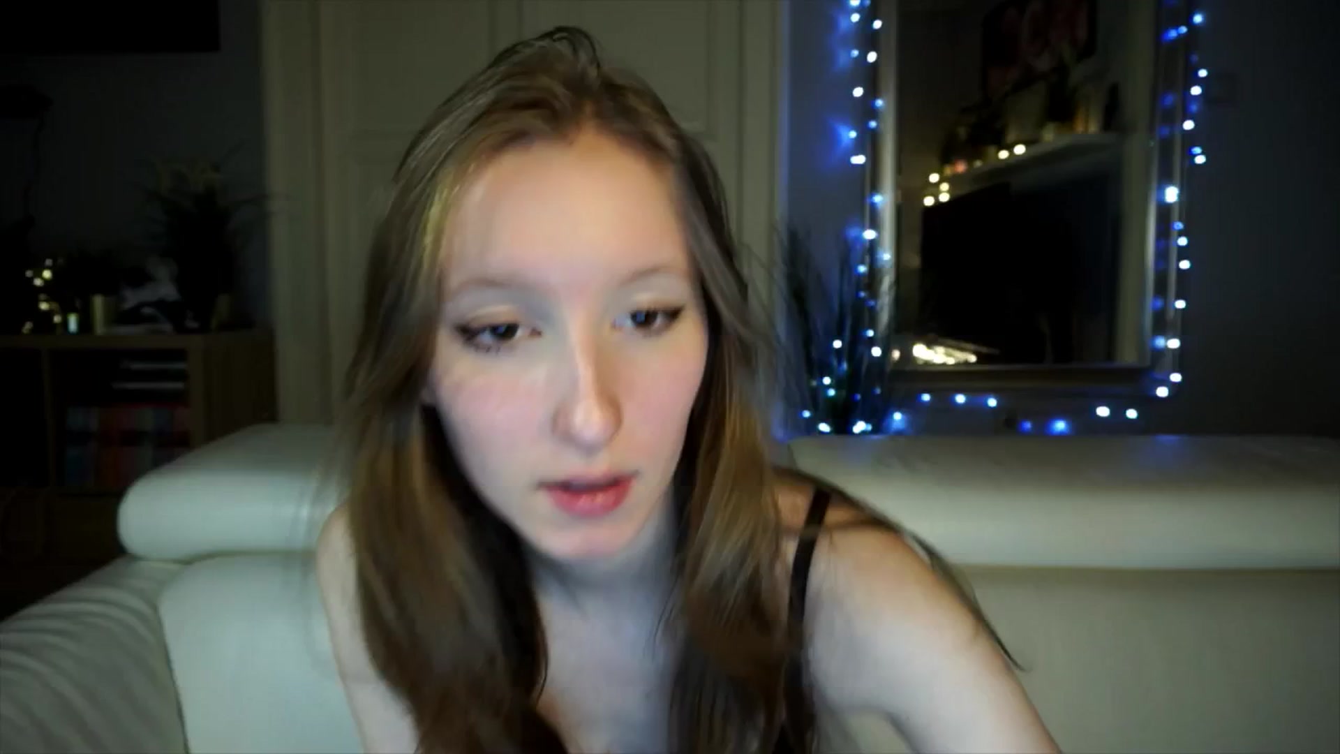 Gallery image thumbnail from Sw33t_g1rl's myfreecams stream on, 03/24/2026, 17:49 image 13 of 20