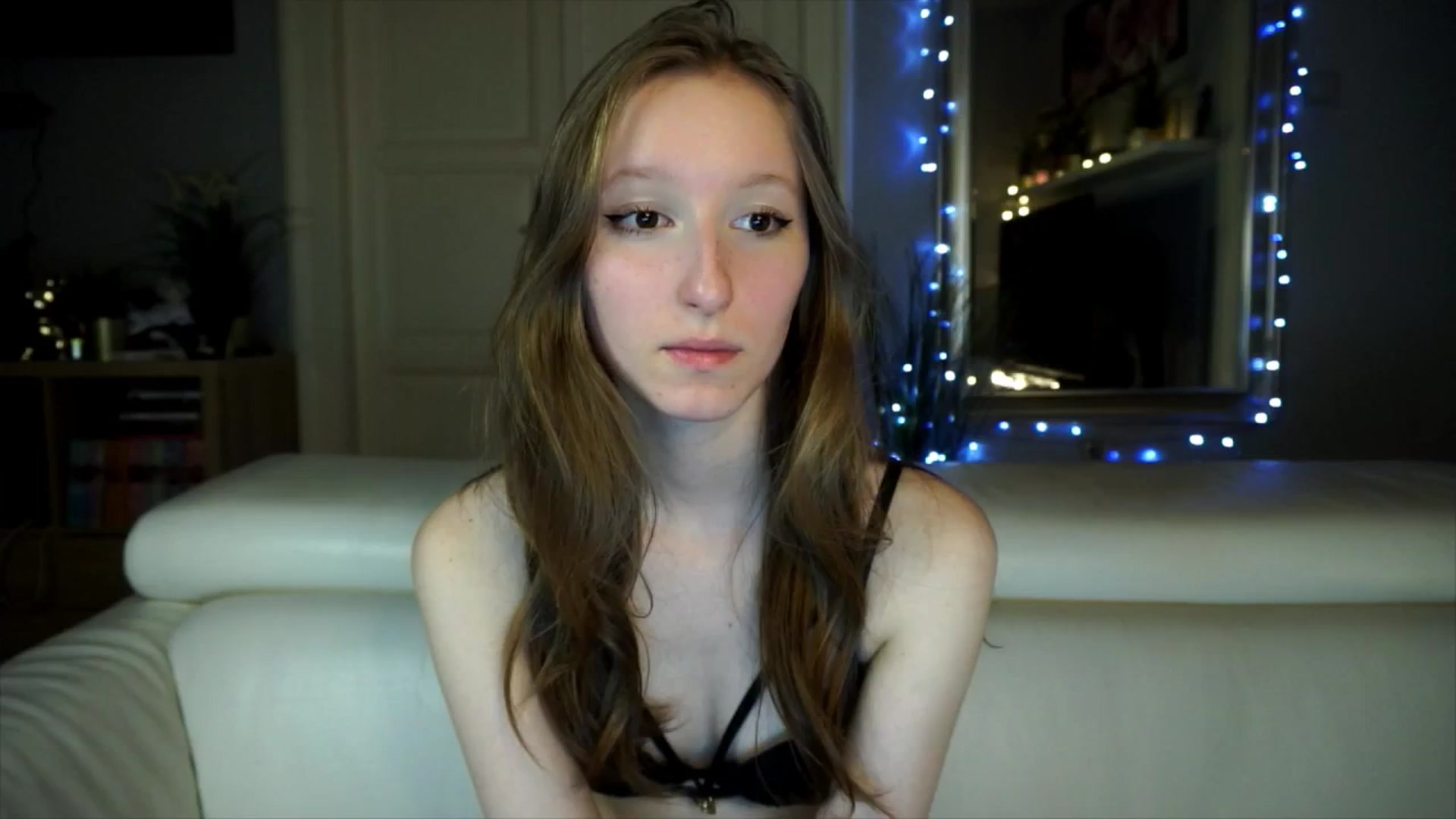 Gallery image thumbnail from Sw33t_g1rl's myfreecams stream on, 03/24/2026, 17:49 image 15 of 20