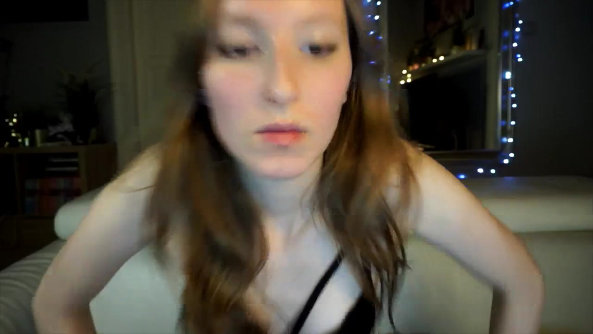 Gallery image thumbnail from Sw33t_g1rl's myfreecams stream on, 03/24/2026, 21:18 image 18 of 20