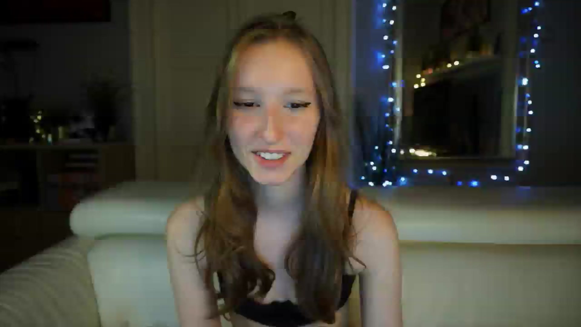 Gallery image thumbnail from Sw33t_g1rl's myfreecams stream on, 03/26/2026, 18:48 image 14 of 20