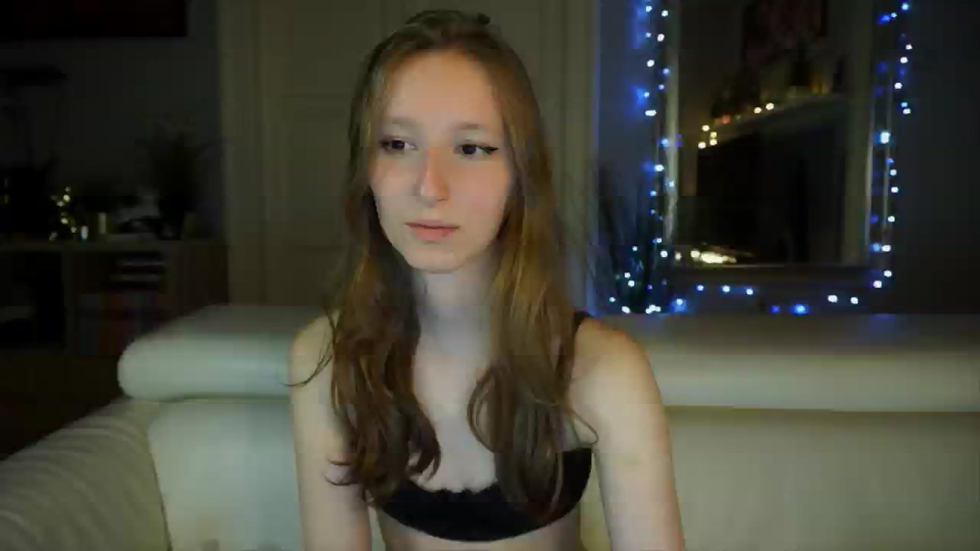 Gallery image thumbnail from Sw33t_g1rl's myfreecams stream on, 03/26/2026, 18:48 image 12 of 20