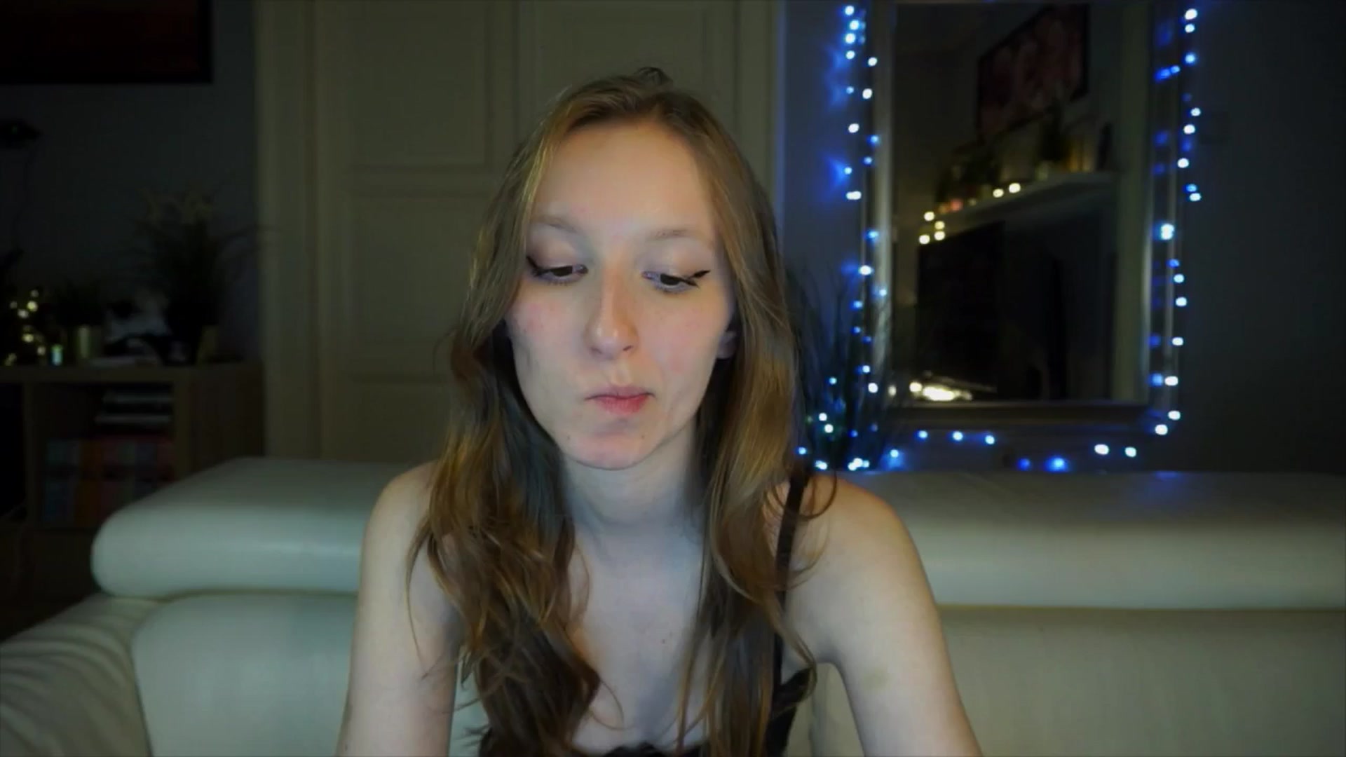 Gallery image thumbnail from Sw33t_g1rl's myfreecams stream on, 03/26/2026, 22:22 image 20 of 20