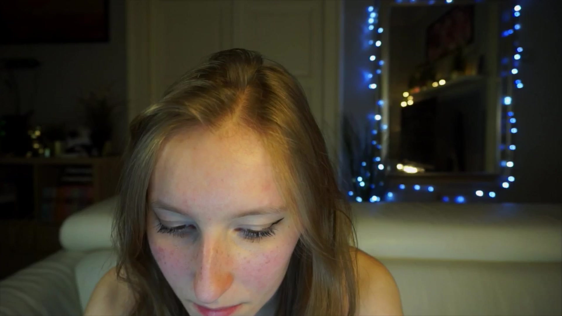 Gallery image thumbnail from Sw33t_g1rl's myfreecams stream on, 03/26/2026, 22:22 image 9 of 20