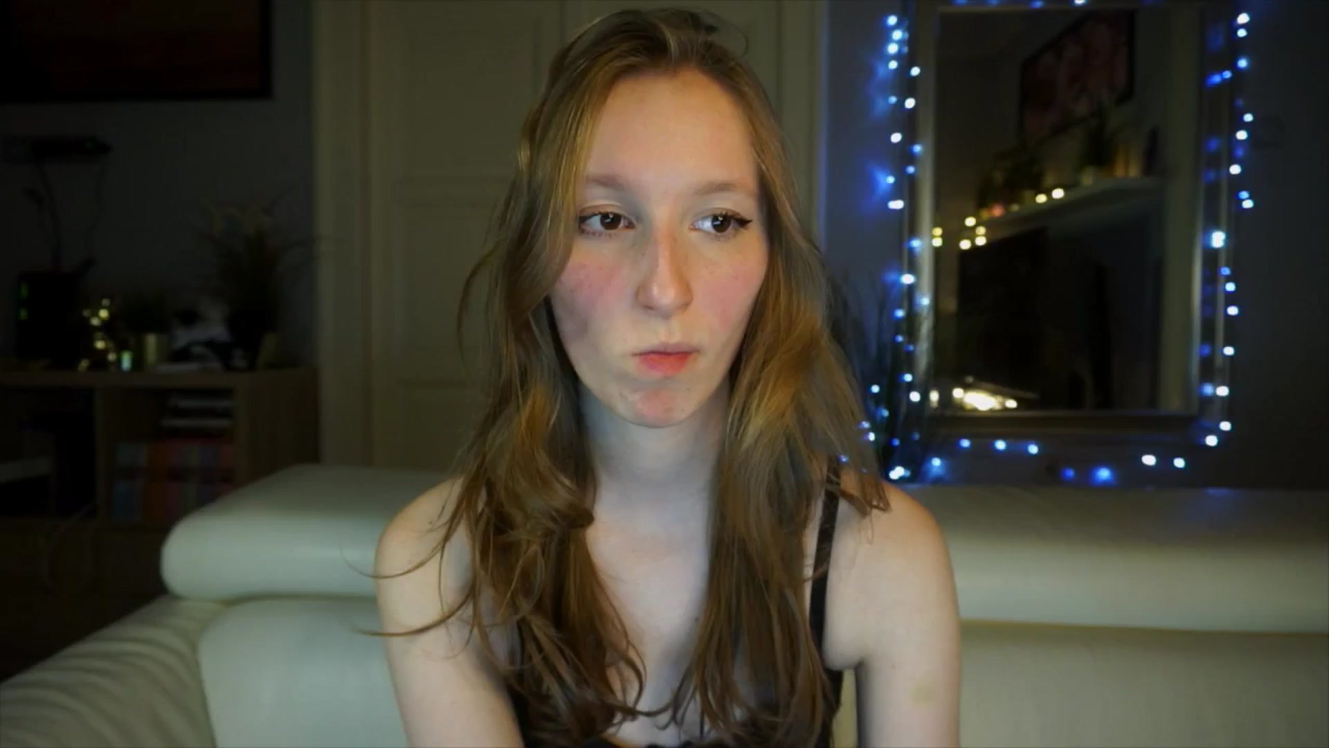 Gallery image thumbnail from Sw33t_g1rl's myfreecams stream on, 03/26/2026, 22:22 image 5 of 20